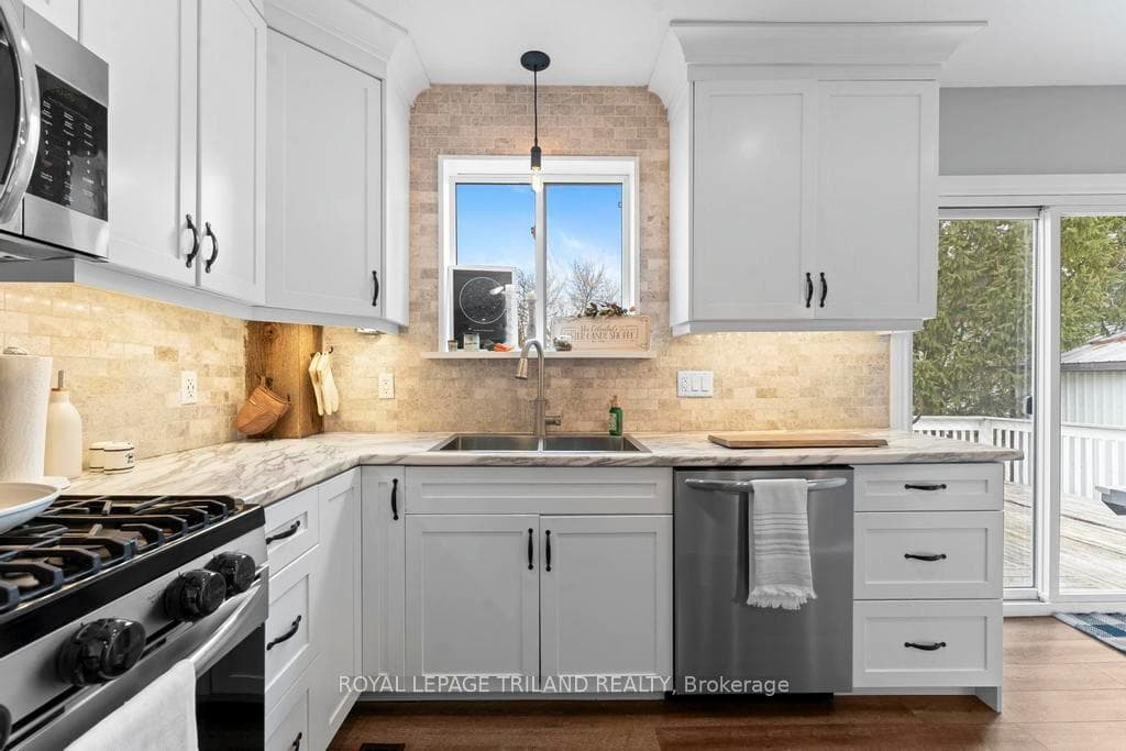 36032 Greenway Road photo 18