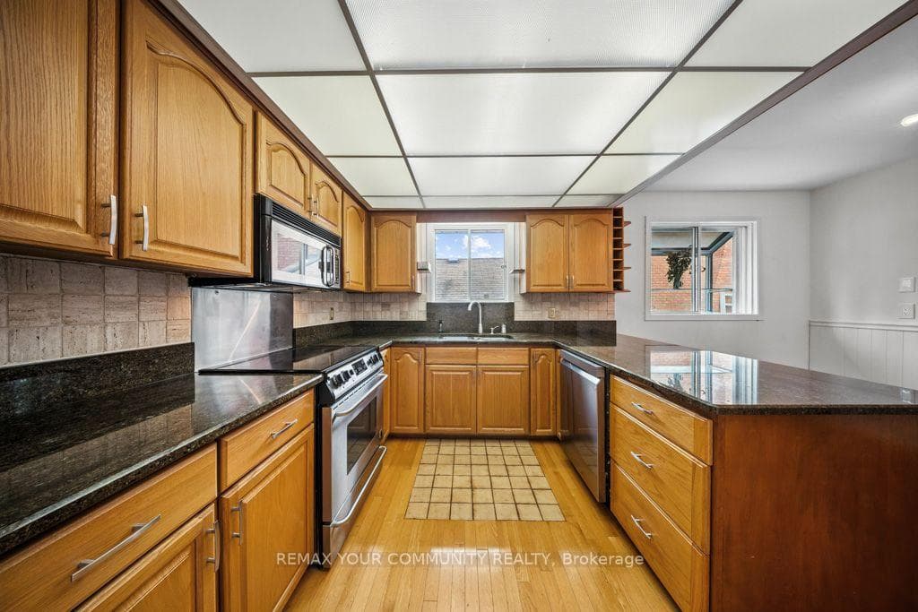 431 Innisfil Street photo 12