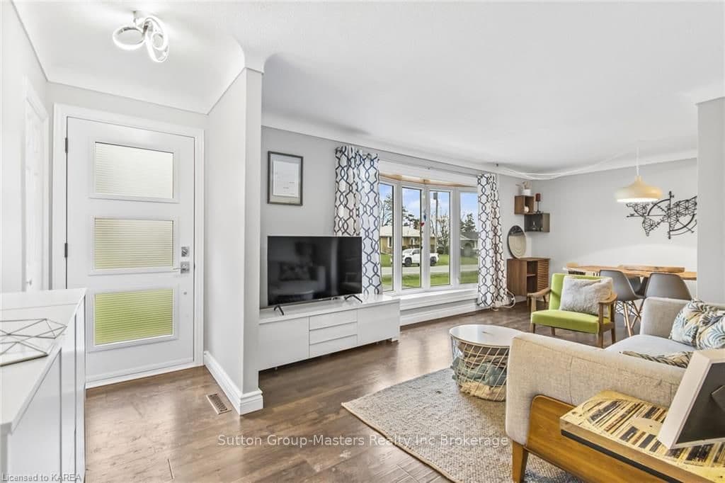 463 ABDO Crescent photo 4