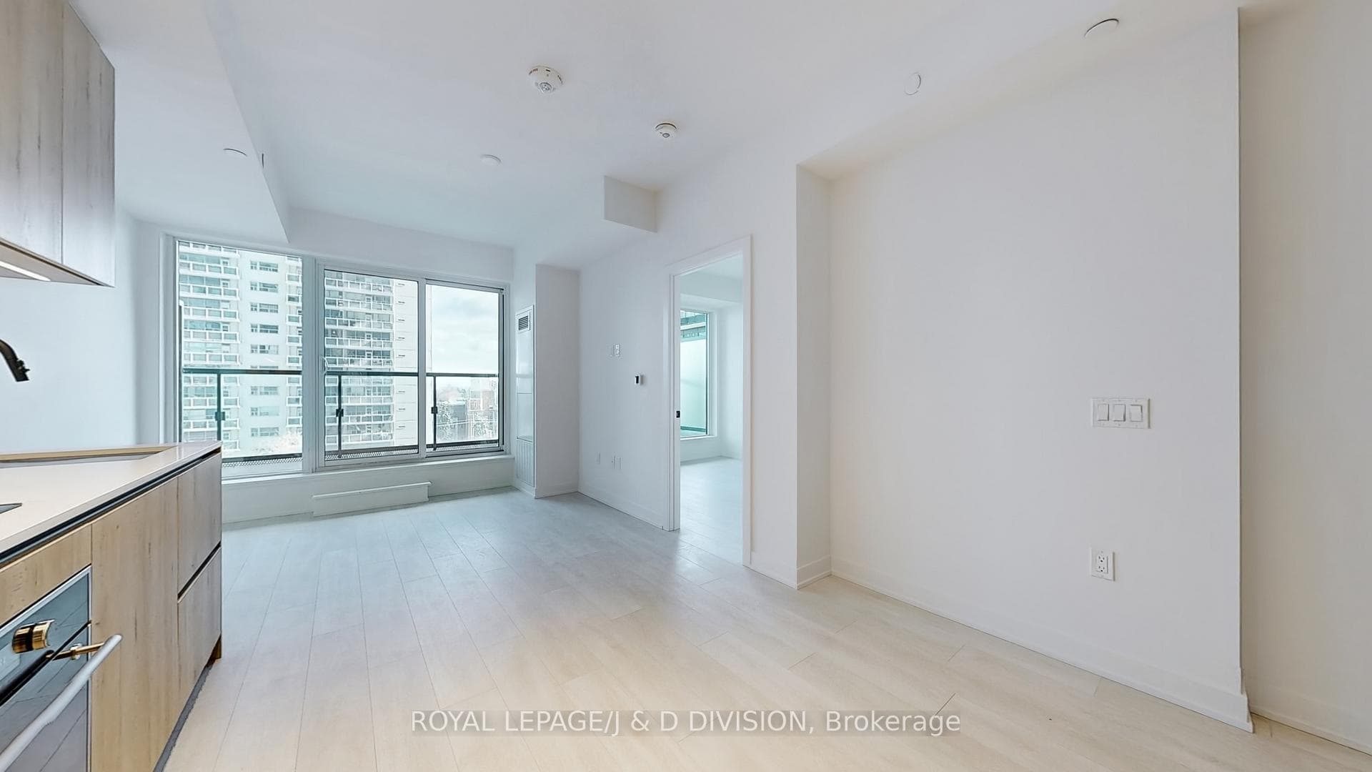 117 Broadway Avenue Unit 707 photo 10