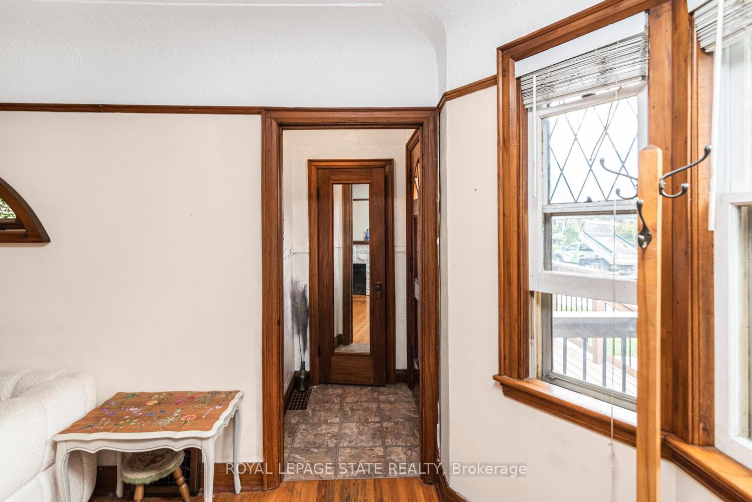 52 Cameron Avenue photo 6