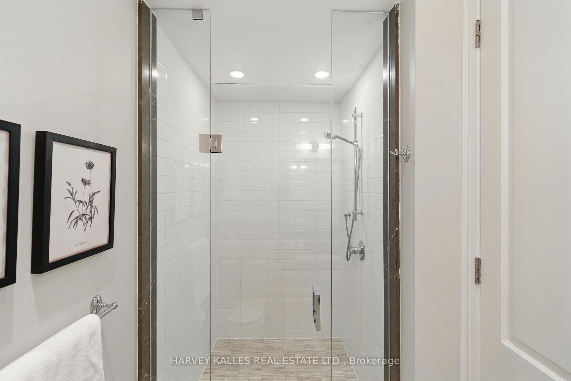 3pc Bathroom - Huge Shower