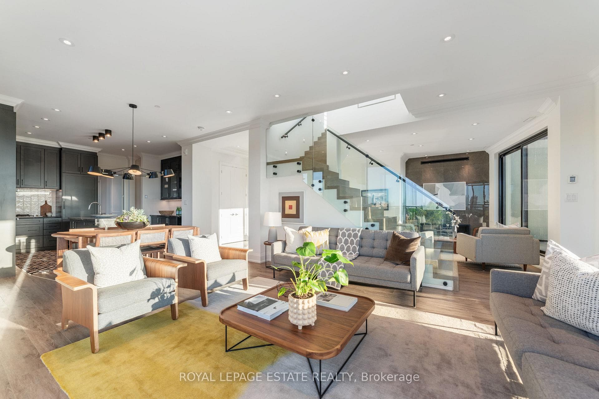 365 Beech Avenue Unit PH 1 photo 10