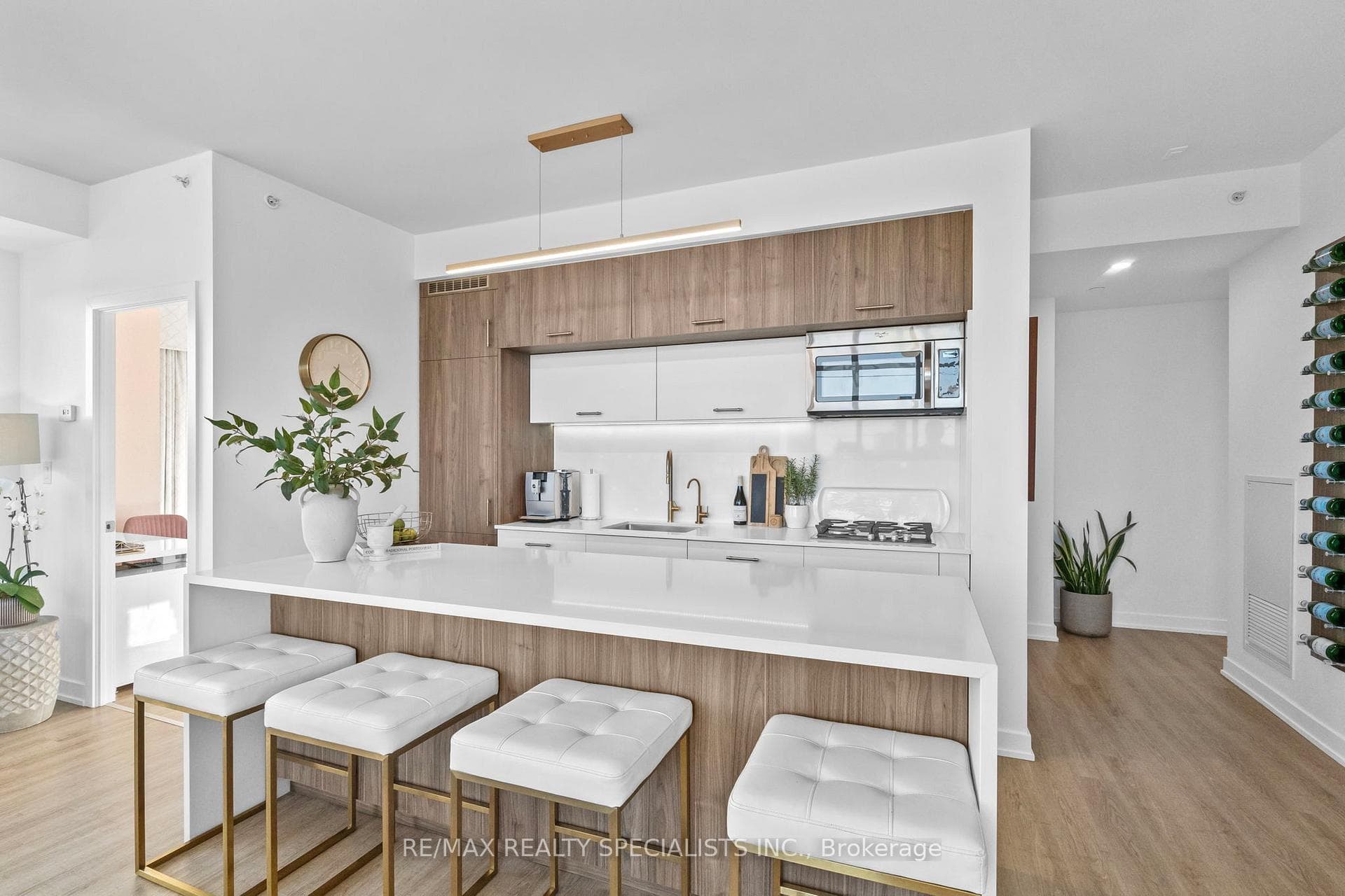 205 Manning Avenue Unit 310 photo 16