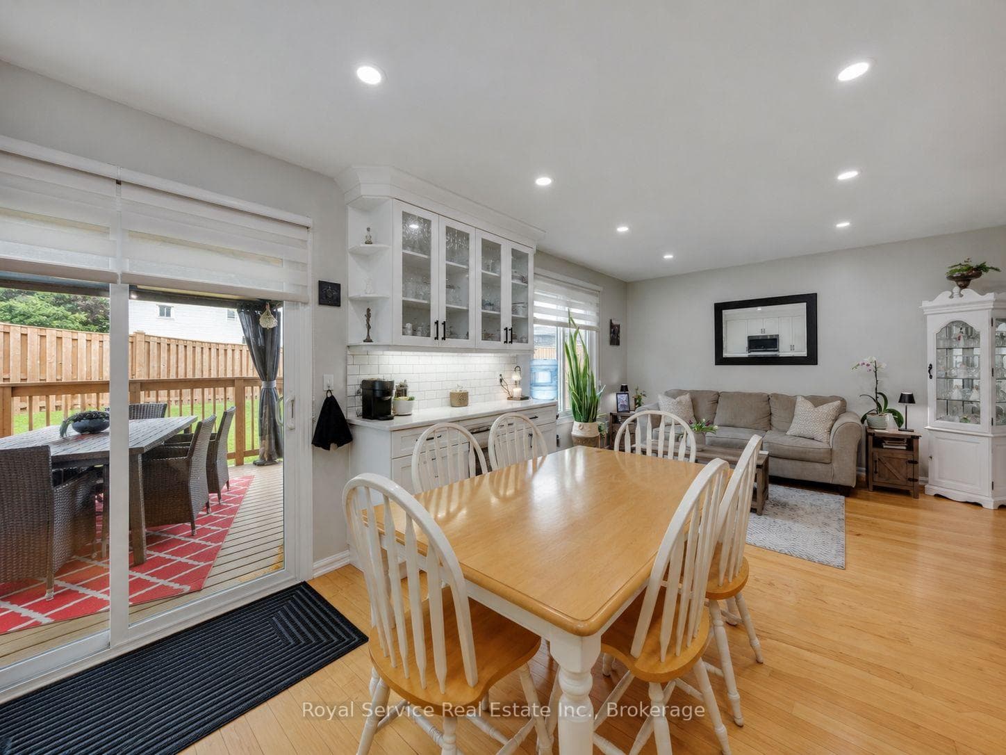 900 Stewart Drive photo 18