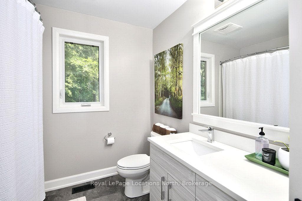 194 Montgomery Street photo 18