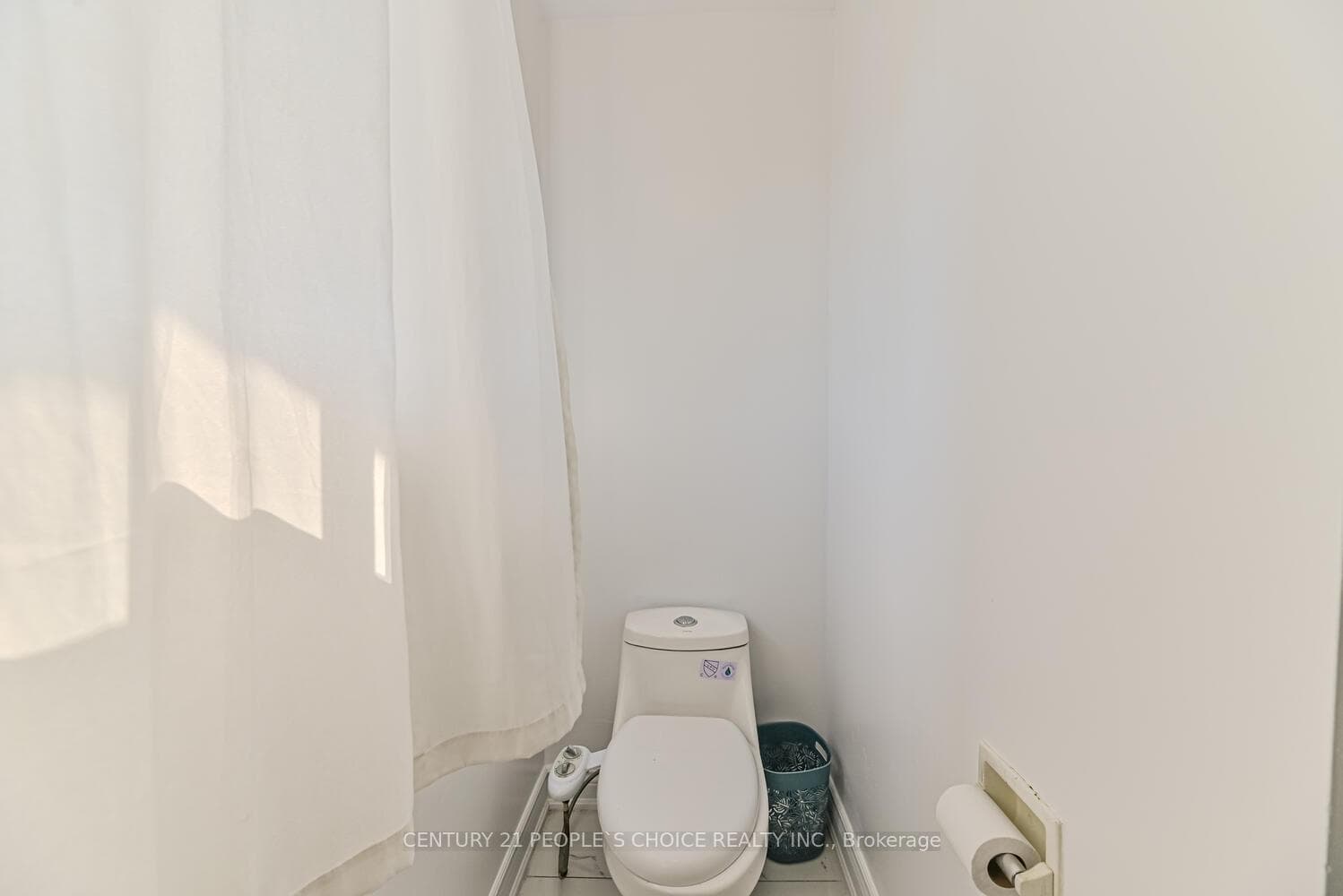 35 Newbridge Crescent photo 23