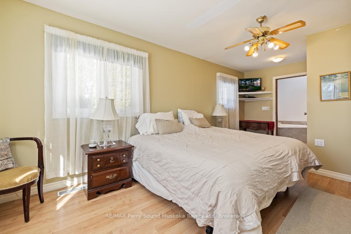 Principal bedroom