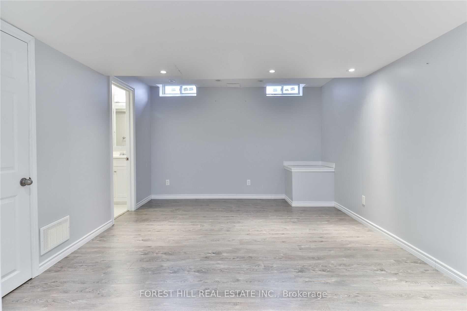 40 Whitmer Street photo 27