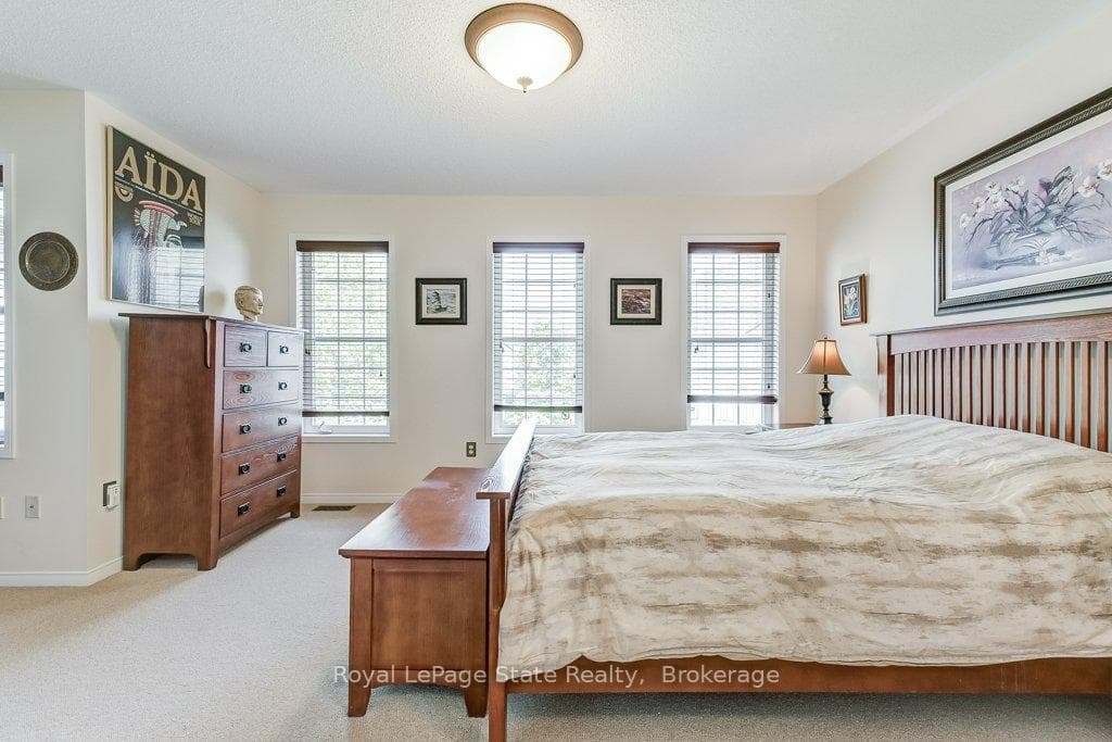 25 Golden Iris Crescent photo 18