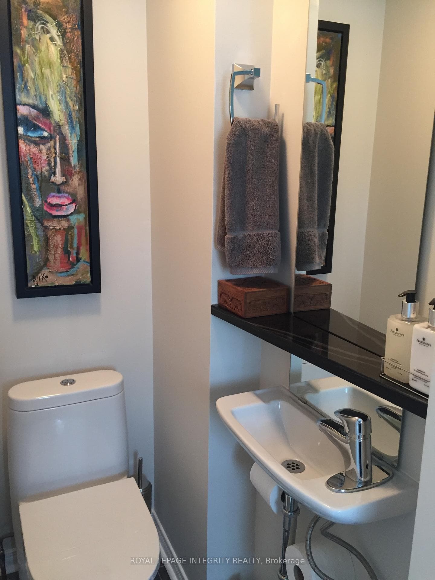 9 Holmwood Avenue photo 15