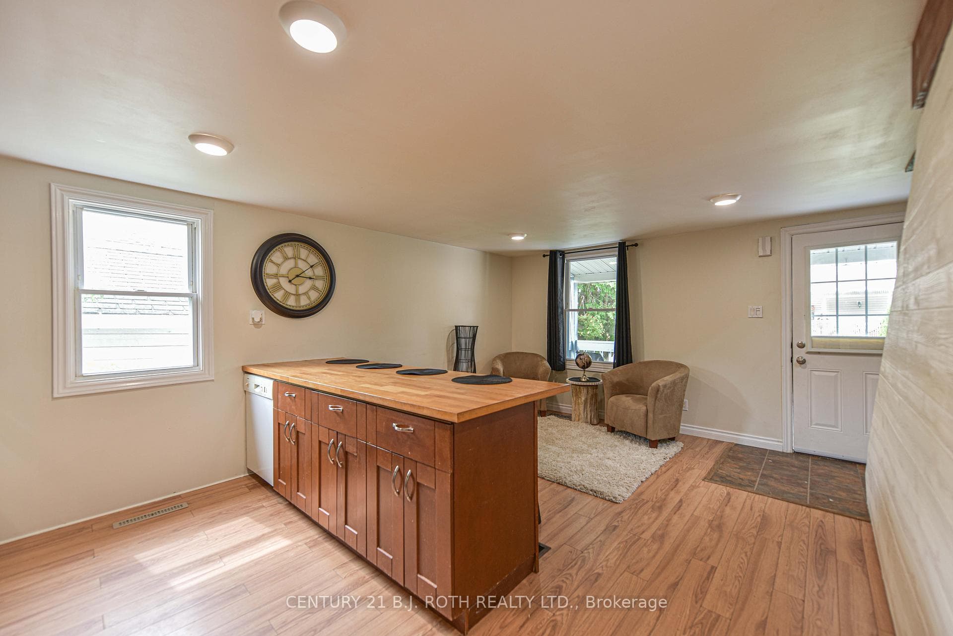 131 Powley Street photo 15