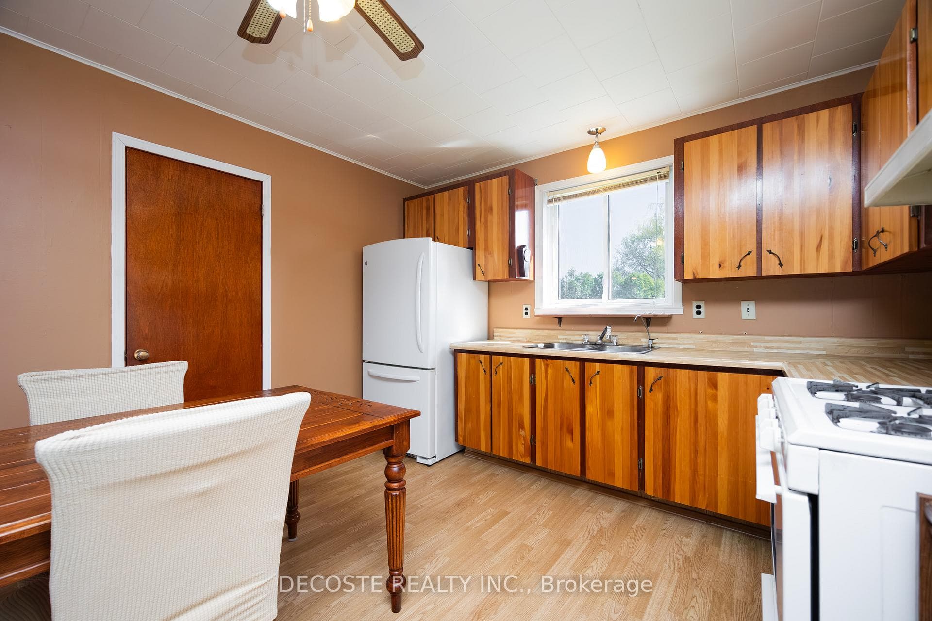 429 Dominion Street photo 5