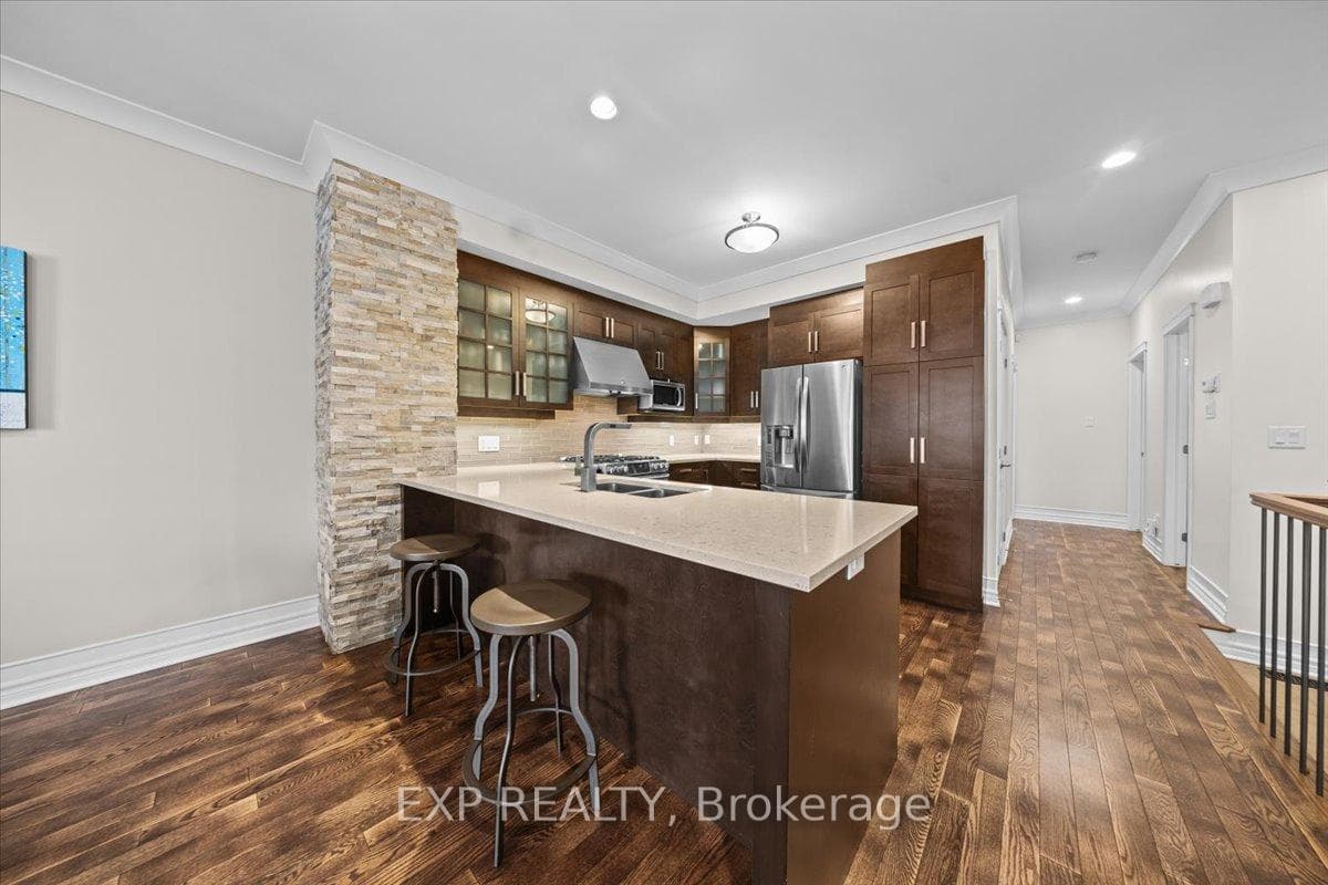 41 Claridge Drive photo 5