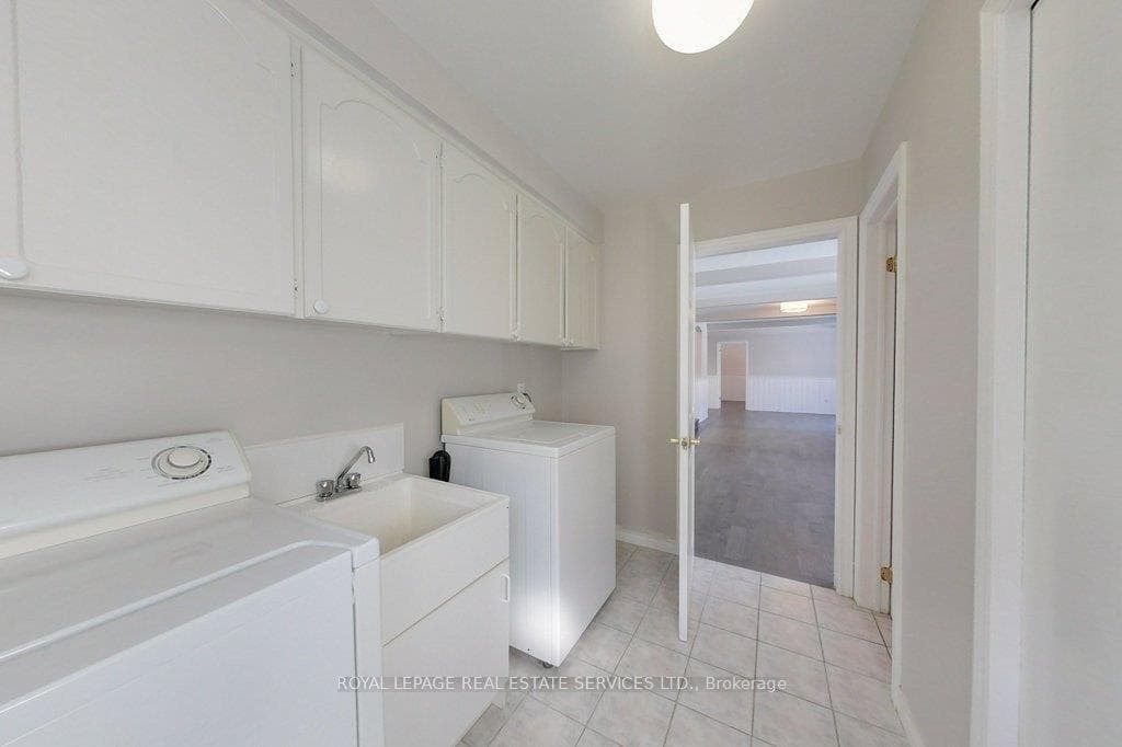141 Castle Crescent photo 13