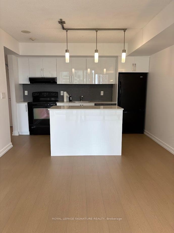 110 Charles Street Unit 1601 photo 9
