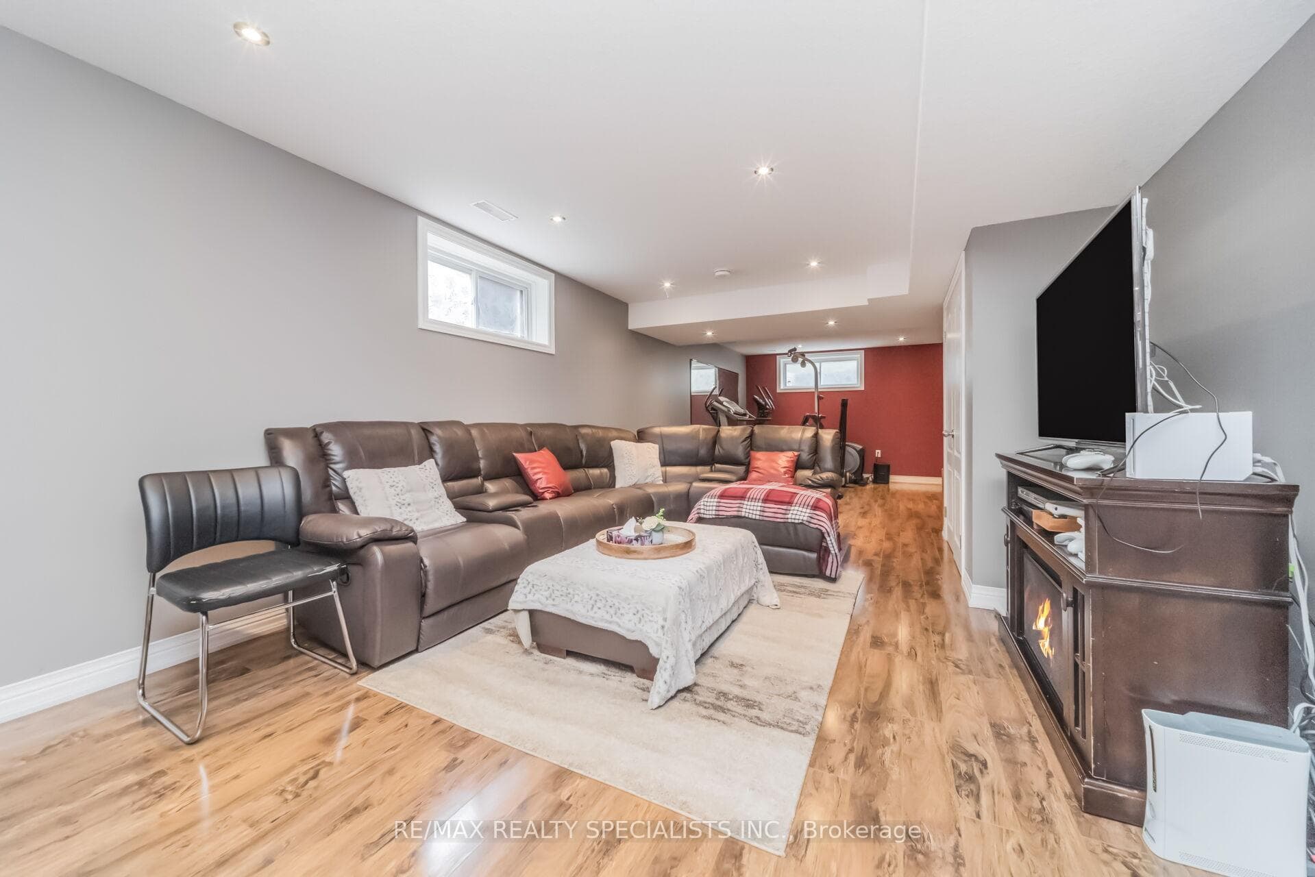 77 McMaster Road photo 37