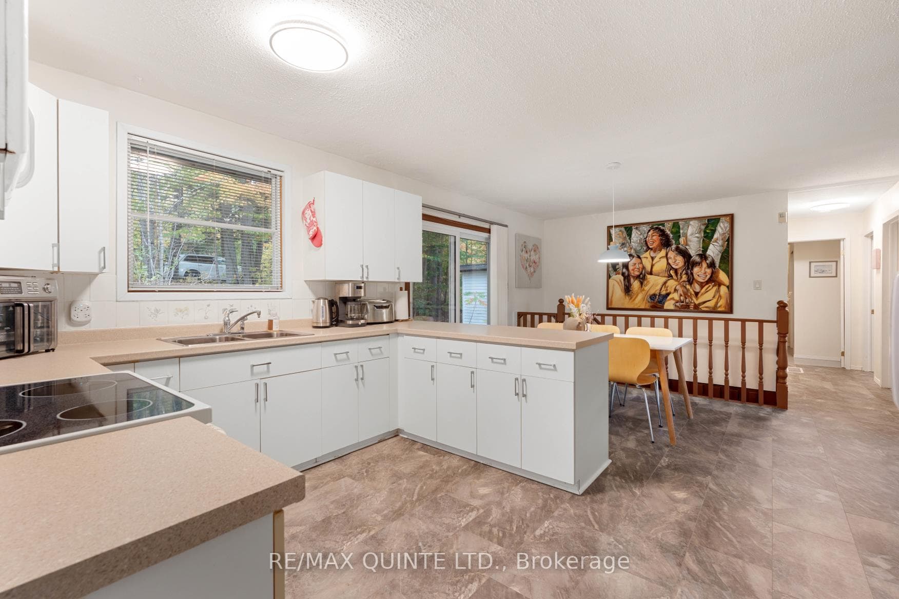 538 Skene Road photo 11