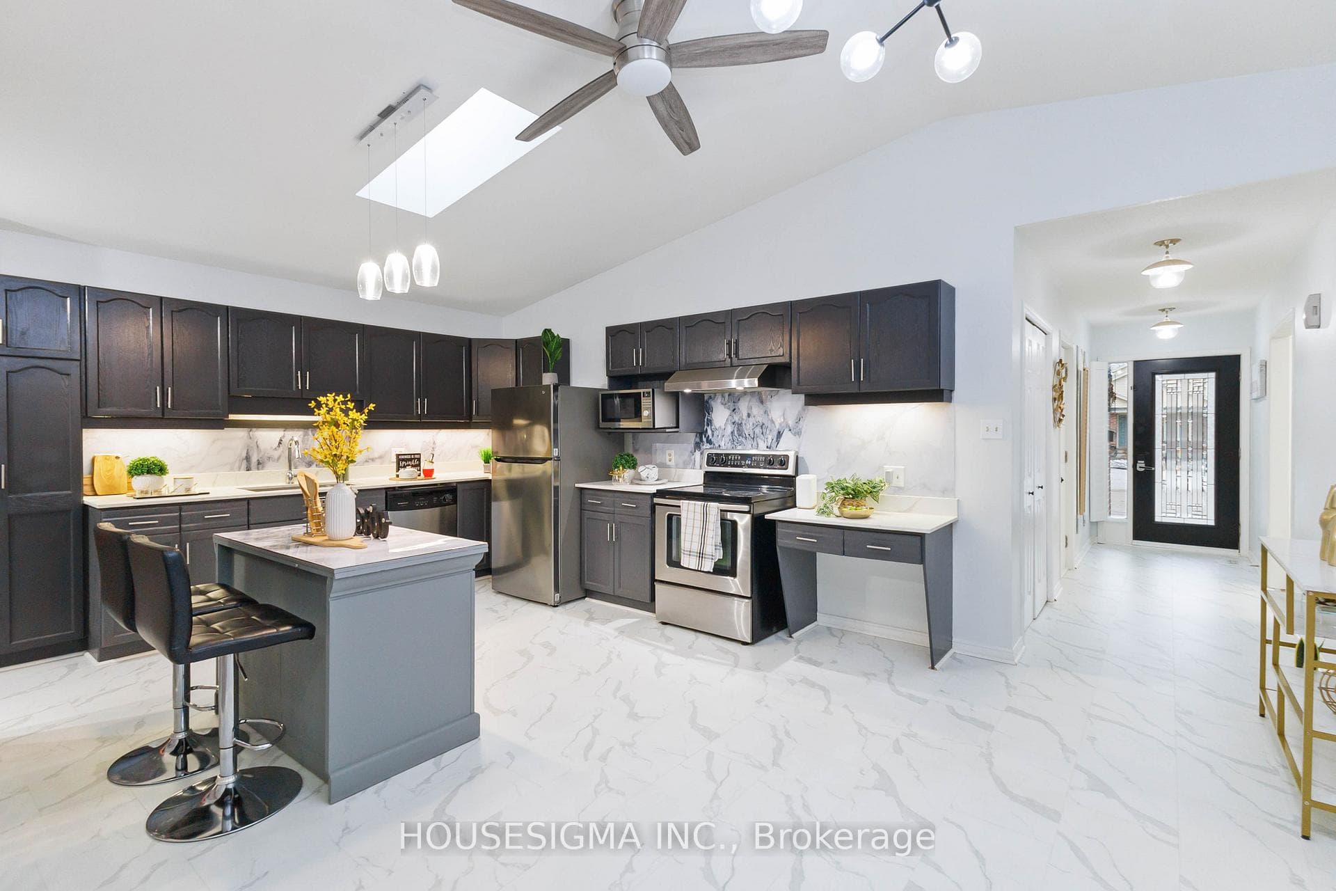 220 Killarney Grove photo 9