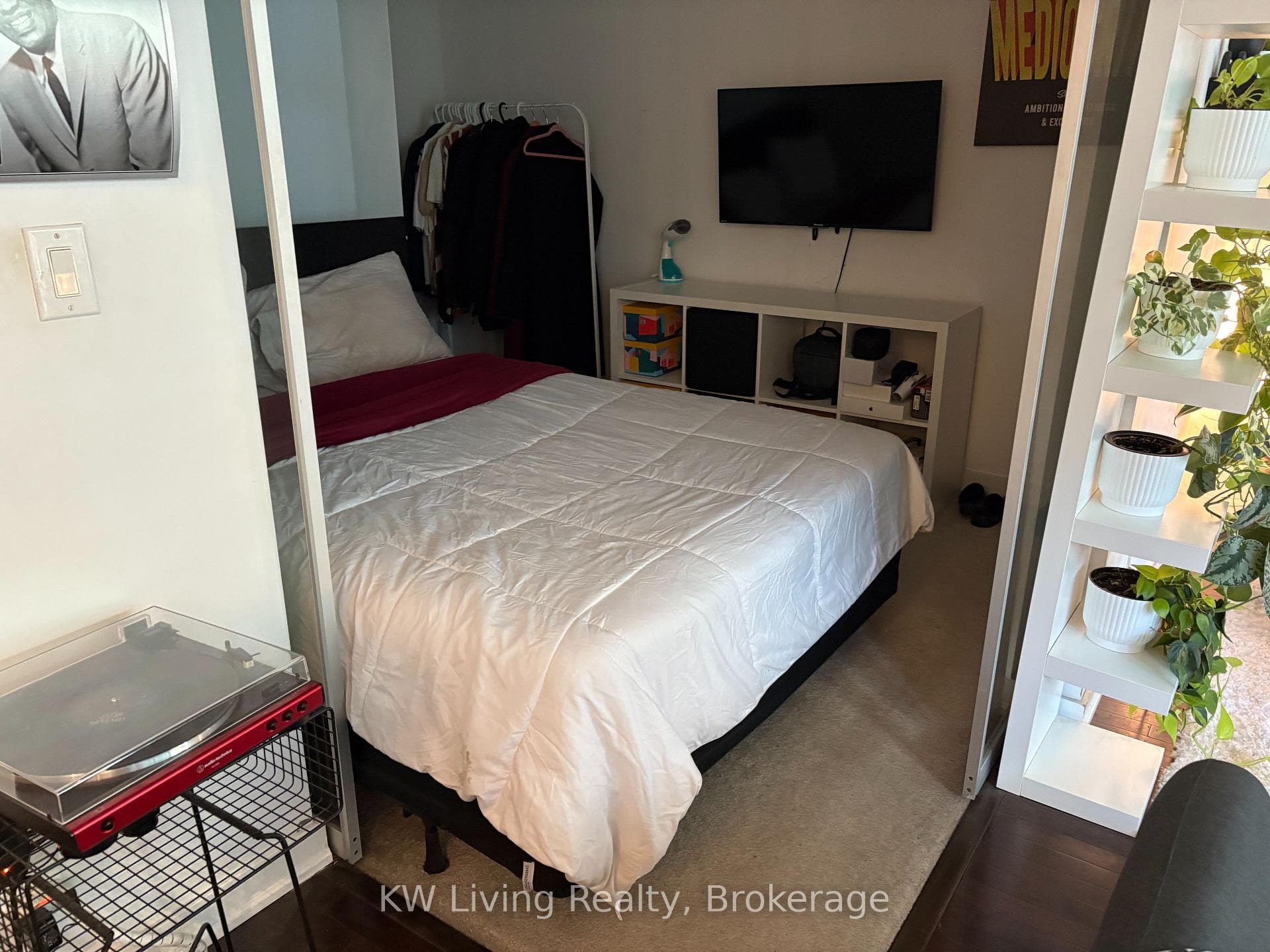 12 York Street Unit 406 photo 18