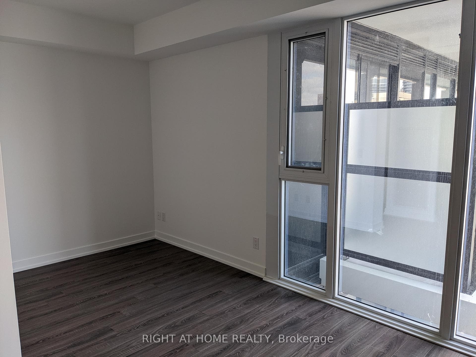 20 Edward Street Unit 1520 photo 4