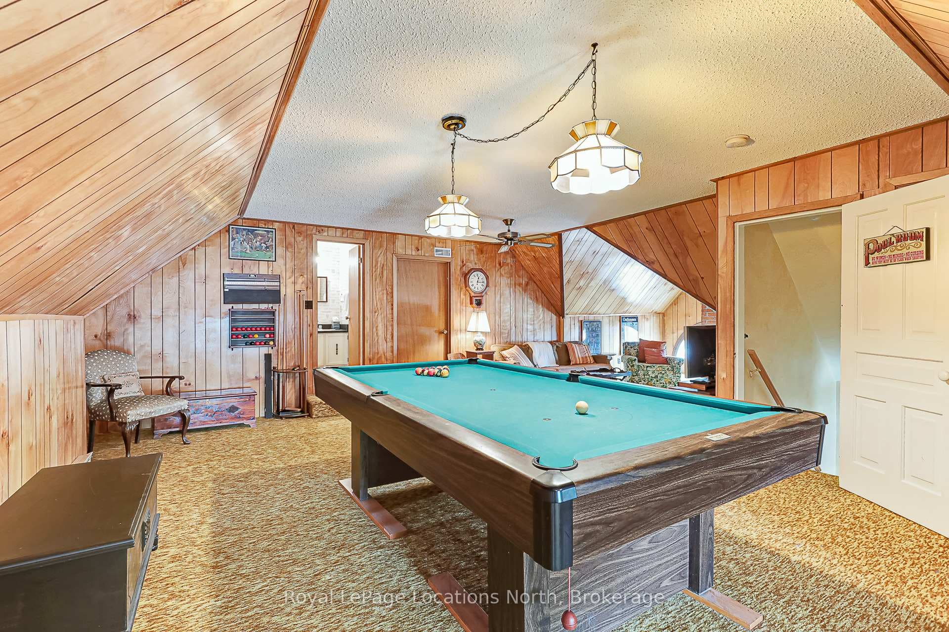 284 Maple Street photo 36