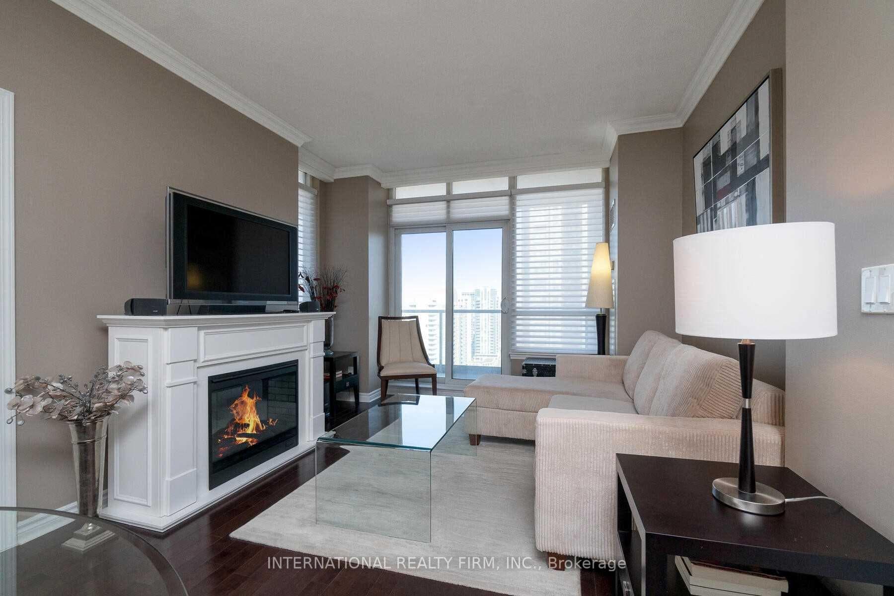 388 Prince Of Wales Drive Unit 2004 photo 8