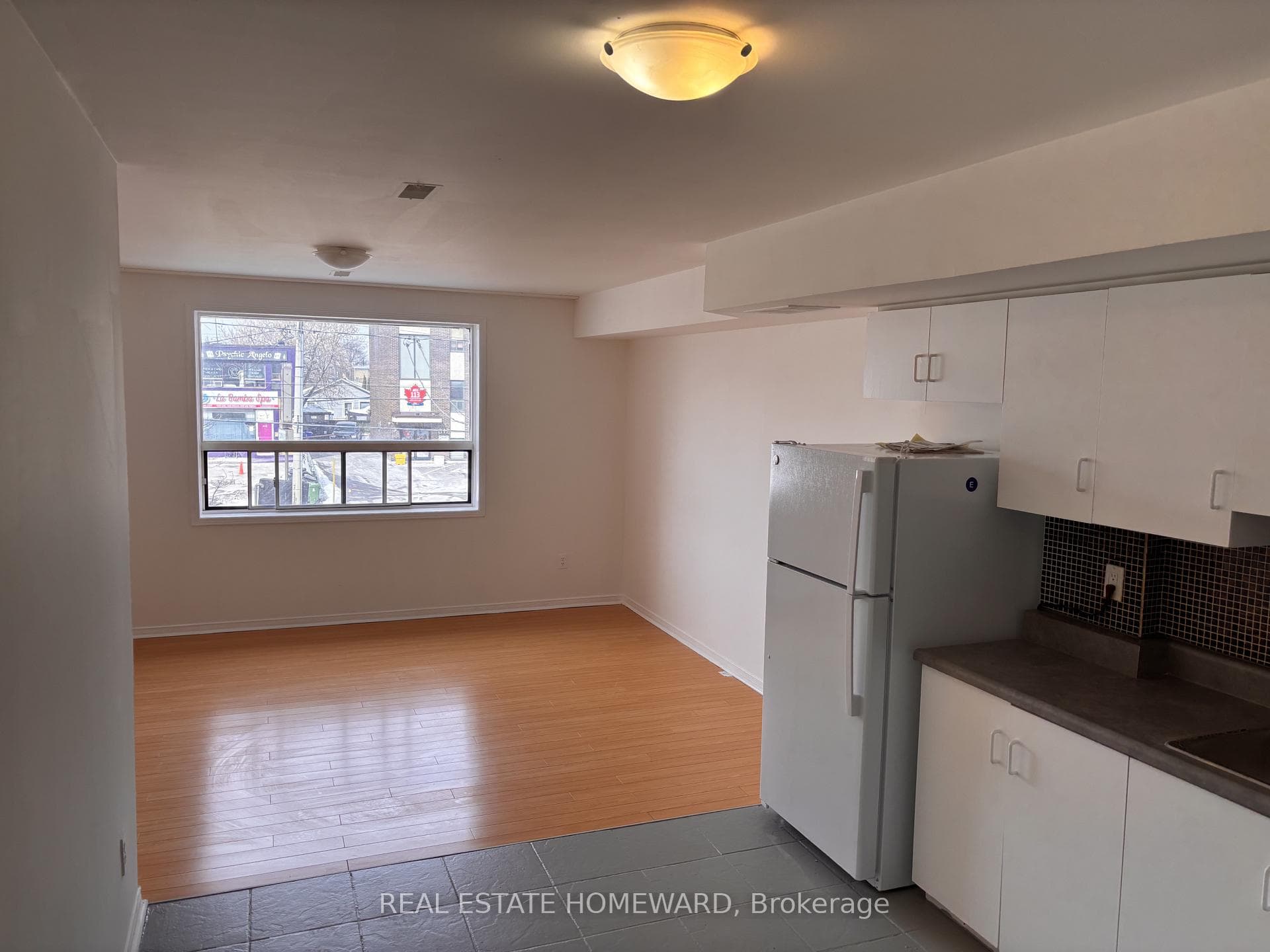 879A Wilson Avenue Unit Upper photo 3