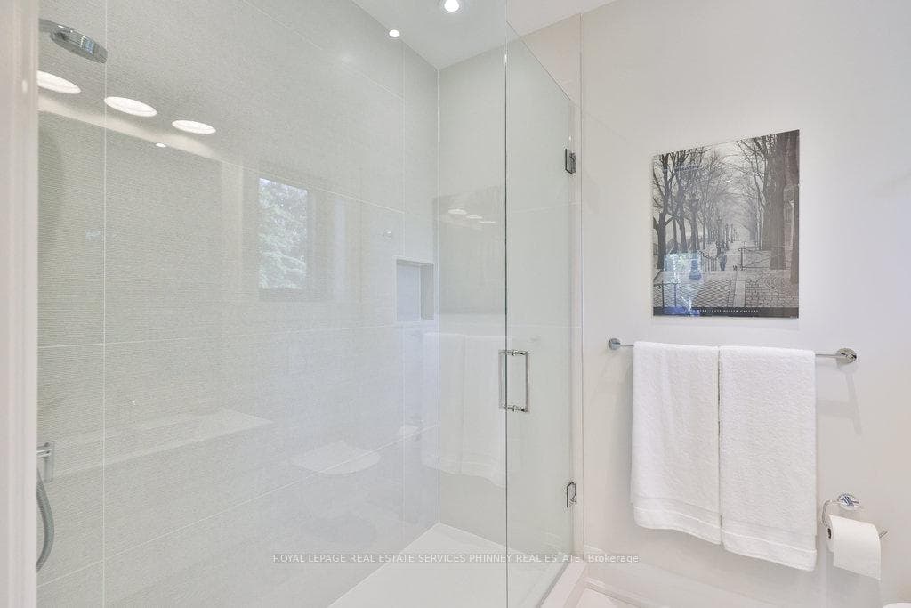 1456 Applewood Road photo 34