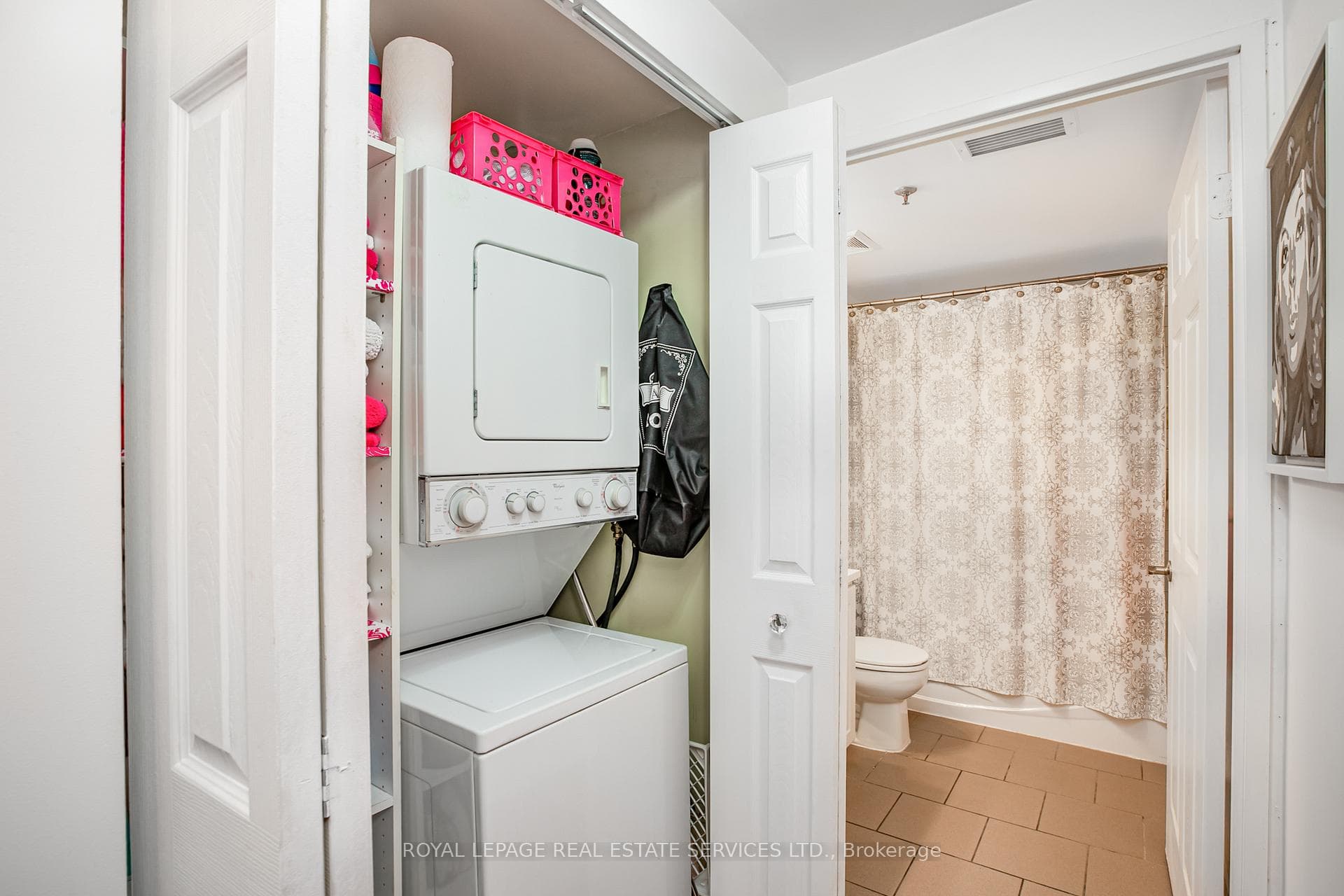 43 Eglinton Avenue Unit 209 photo 17