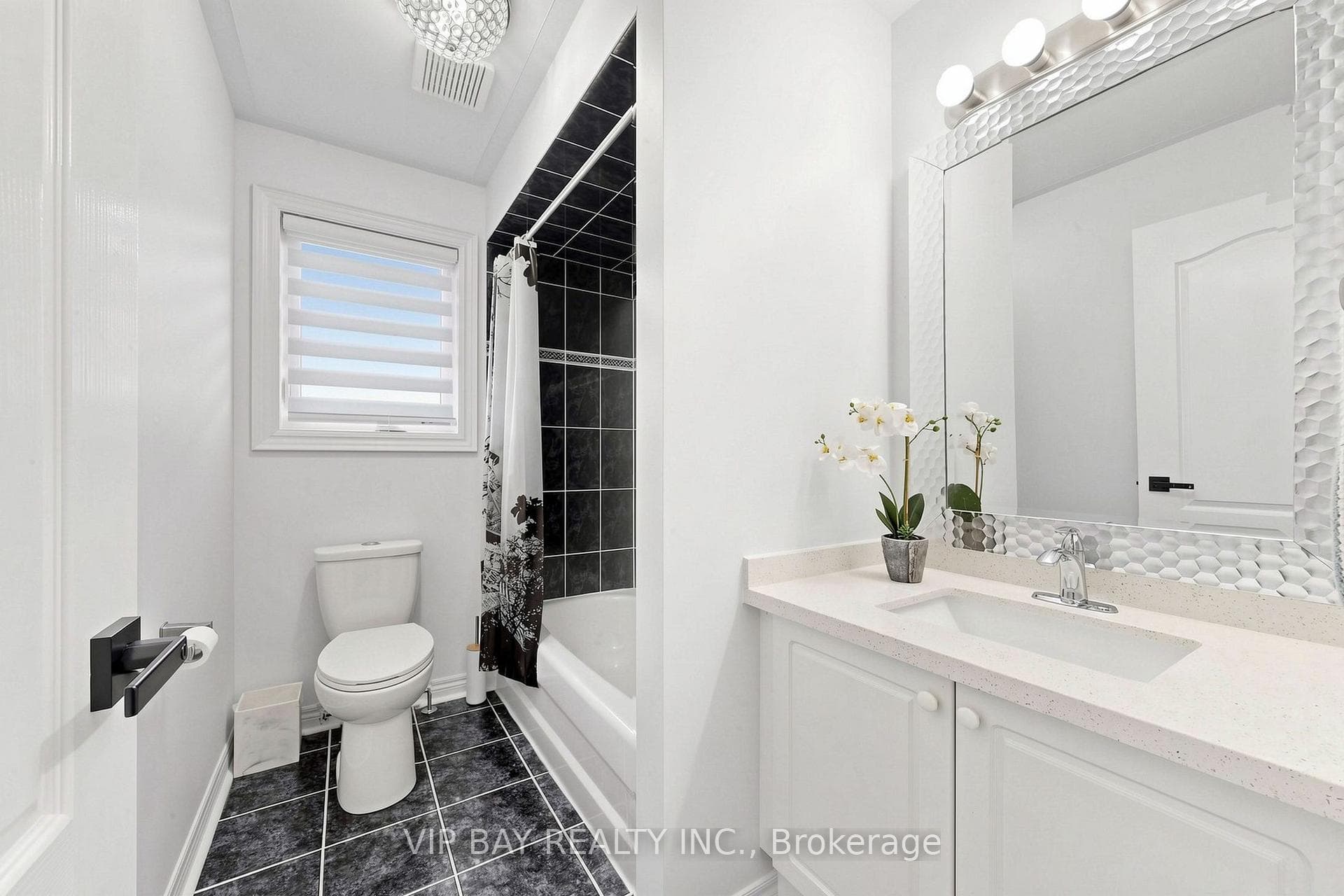 77 Amberview Drive photo 30