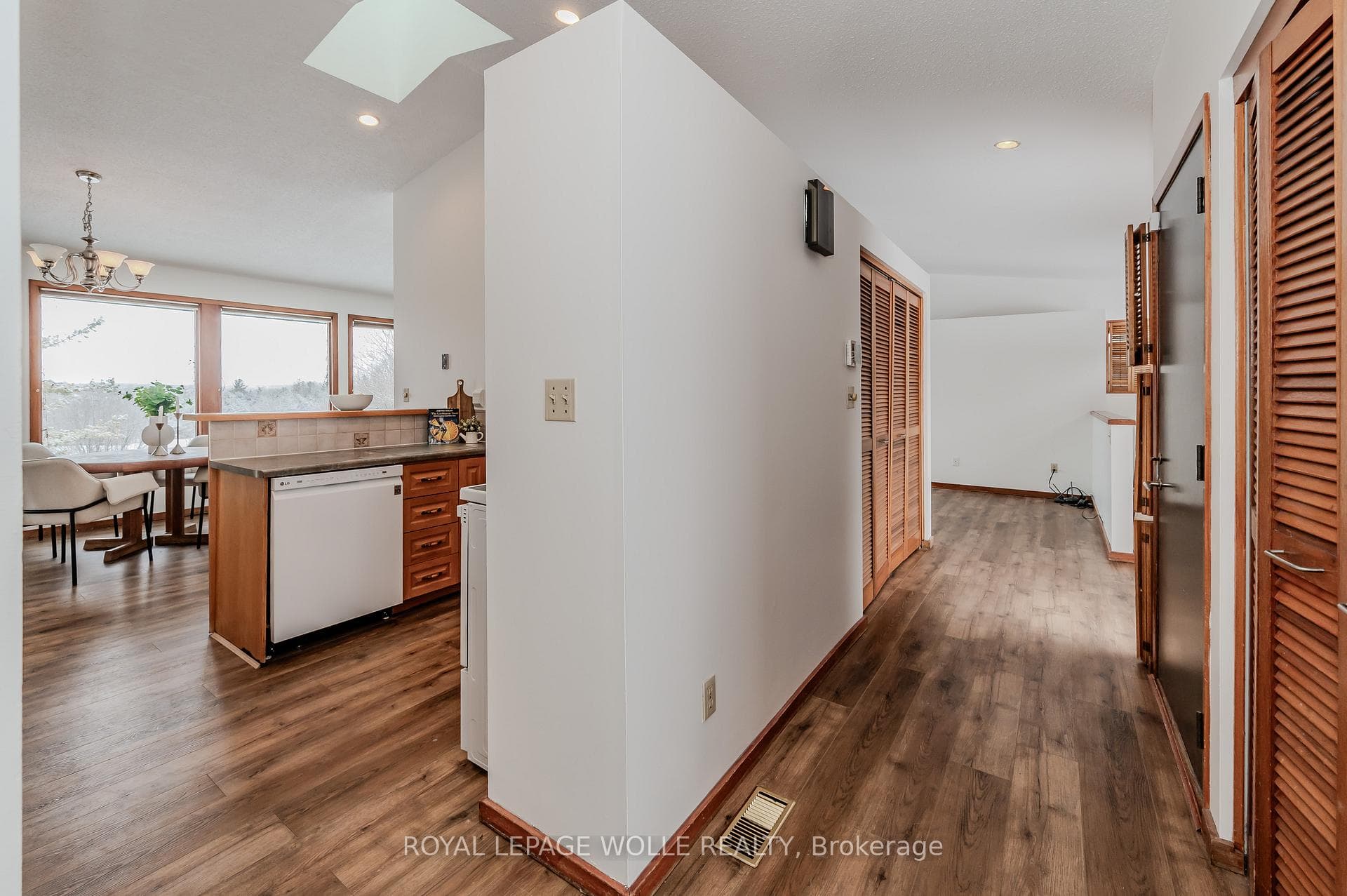 44 Sunset Drive photo 7