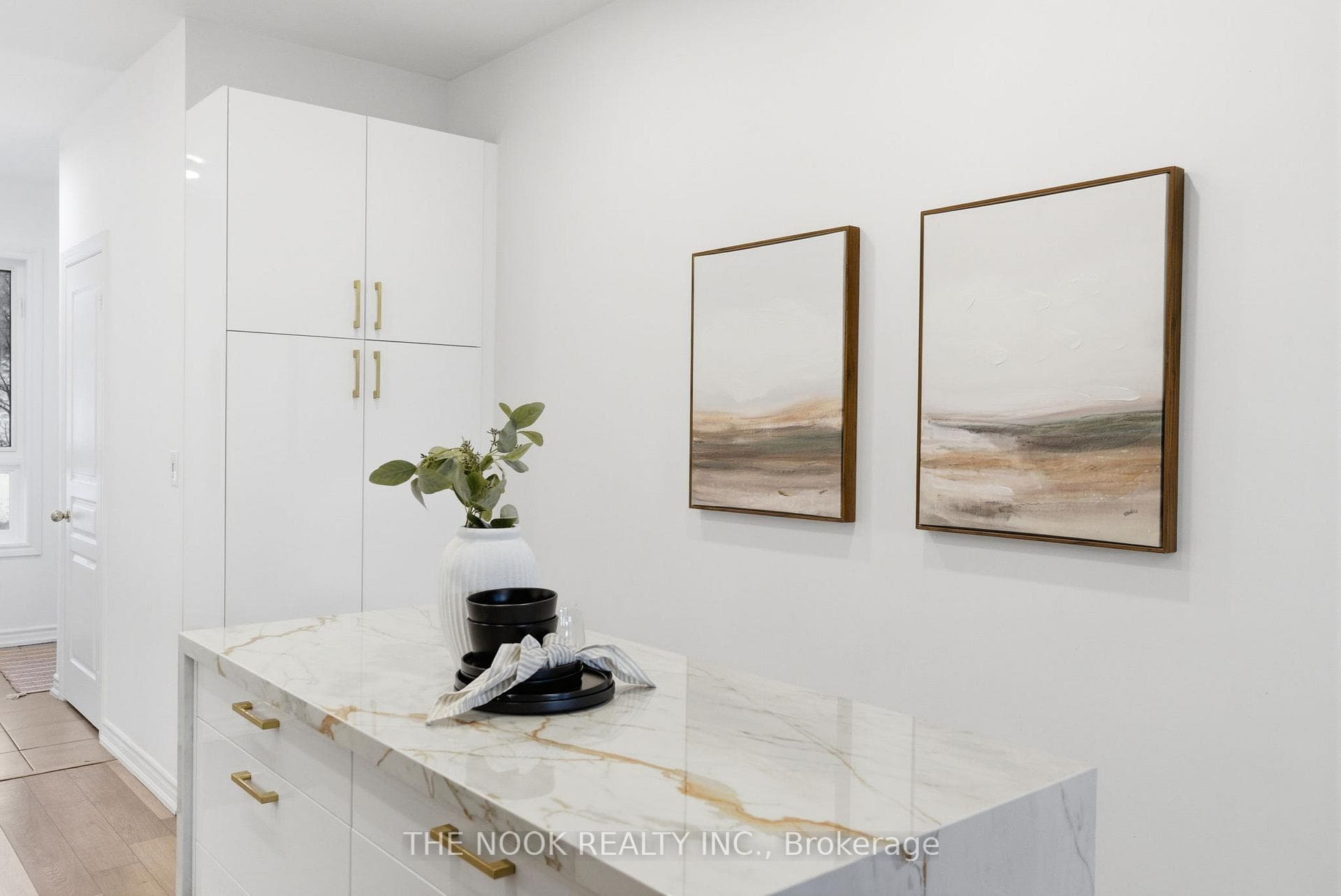Island/Pantry