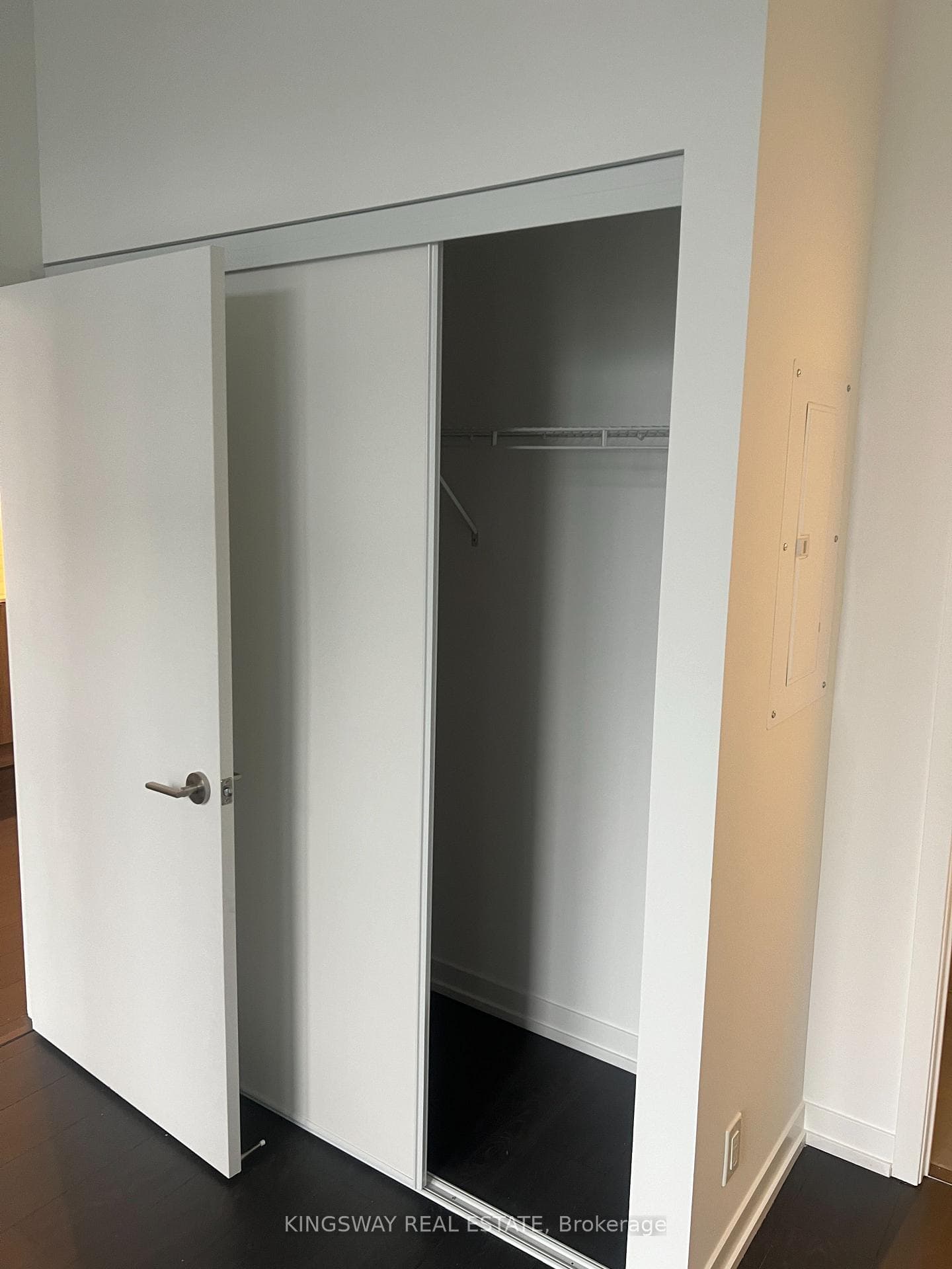 2020 Bathurst Street Unit 902 photo 8