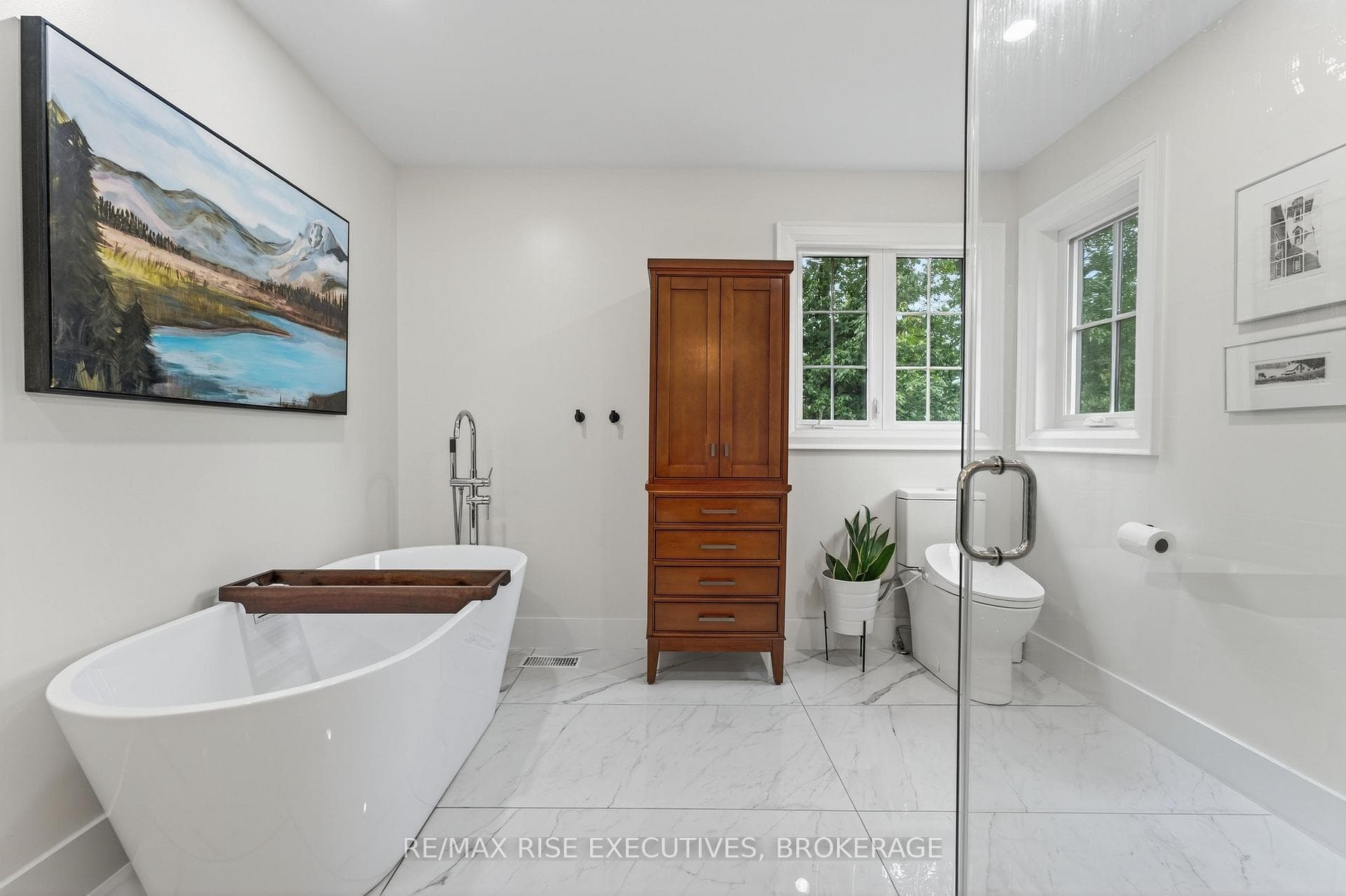 648 Woodland Place photo 24