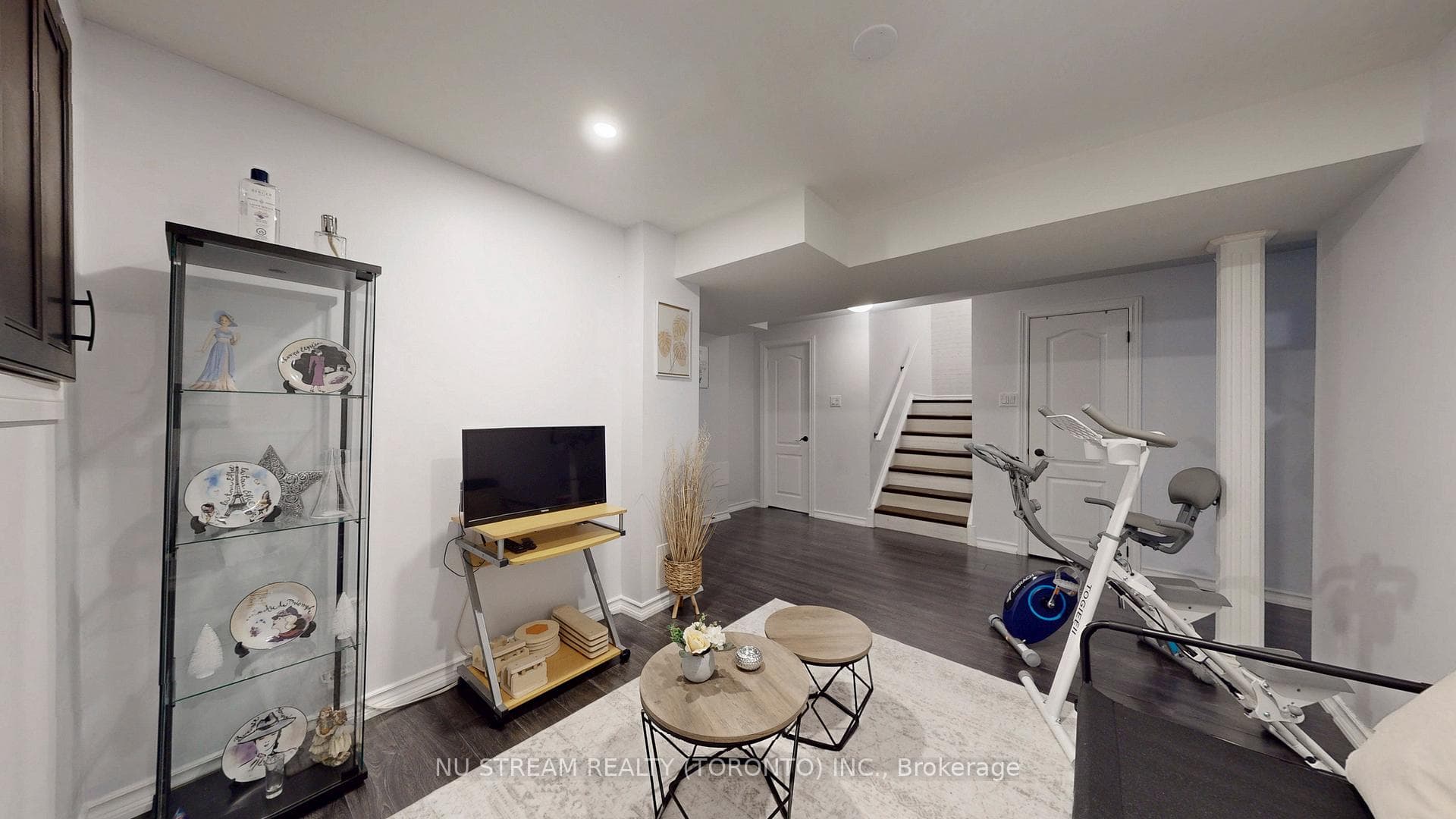 3926 Hazelridge Road photo 36