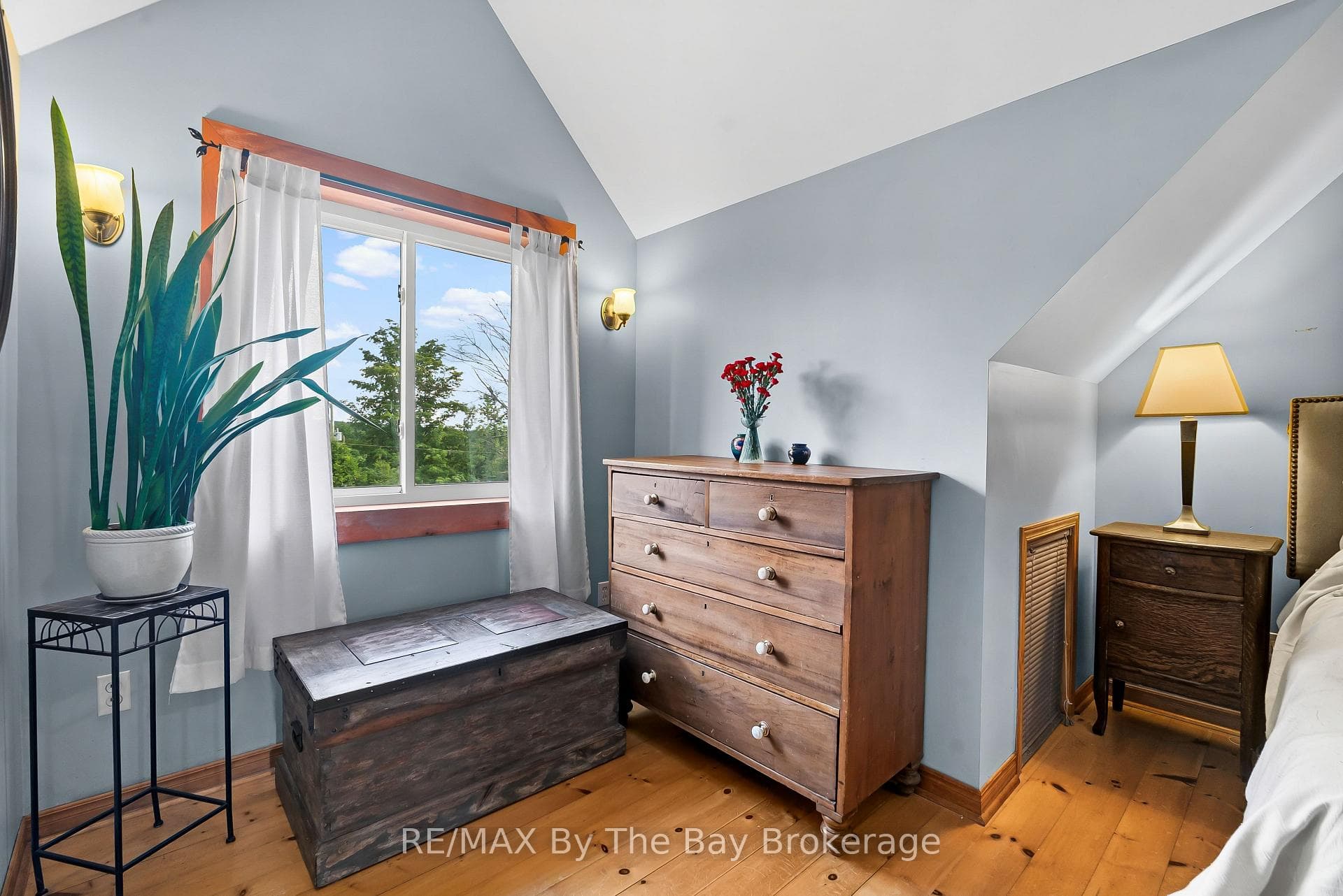 23467 Holland Sydenham Townline photo 23