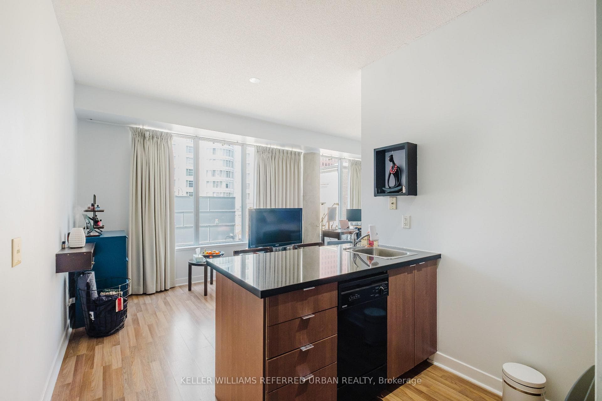 8 Colborne Street Unit 2505 photo 8