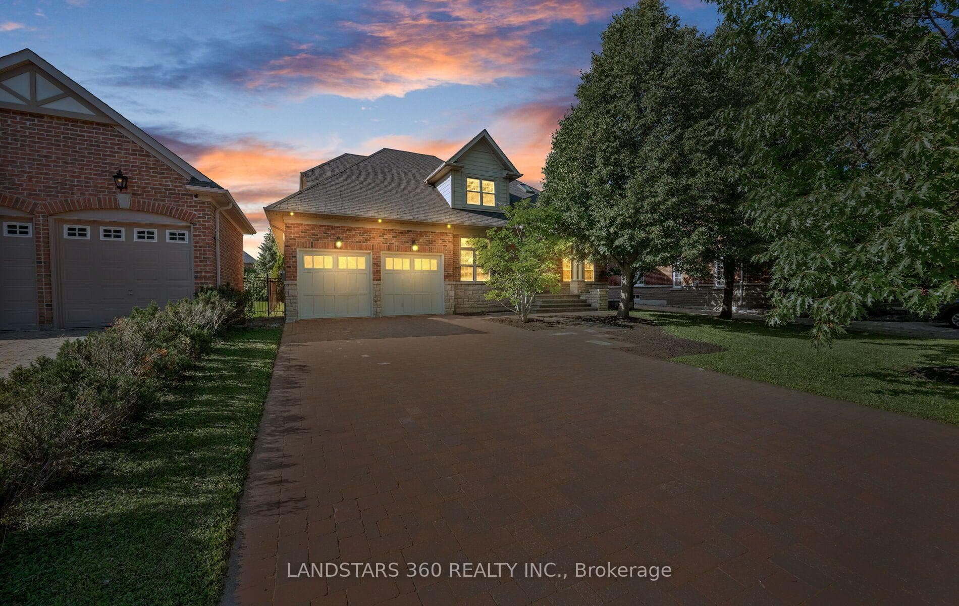 8 Royal Troon Crescent photo 1
