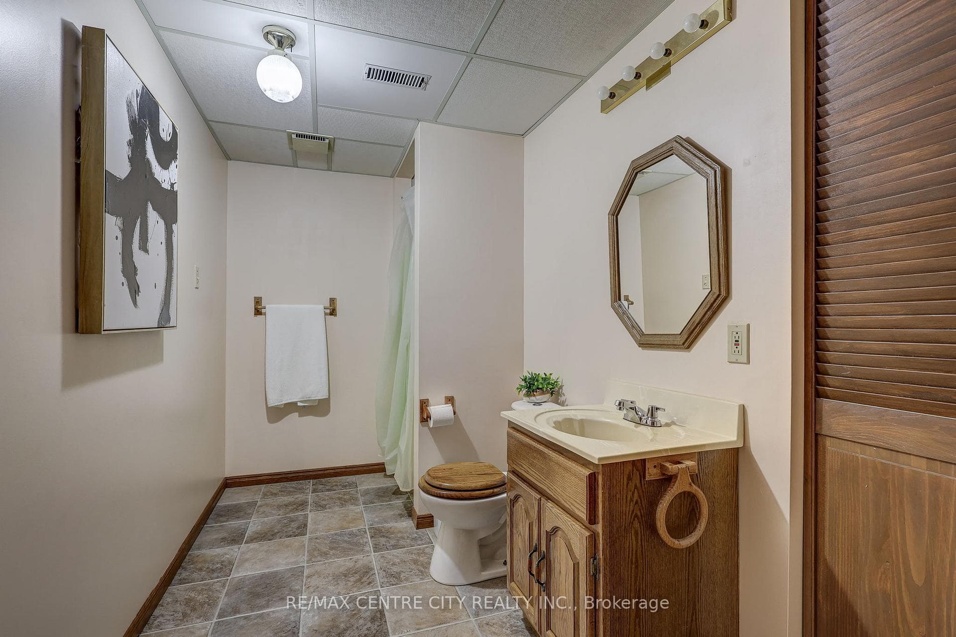 95 Dufferin Street photo 18