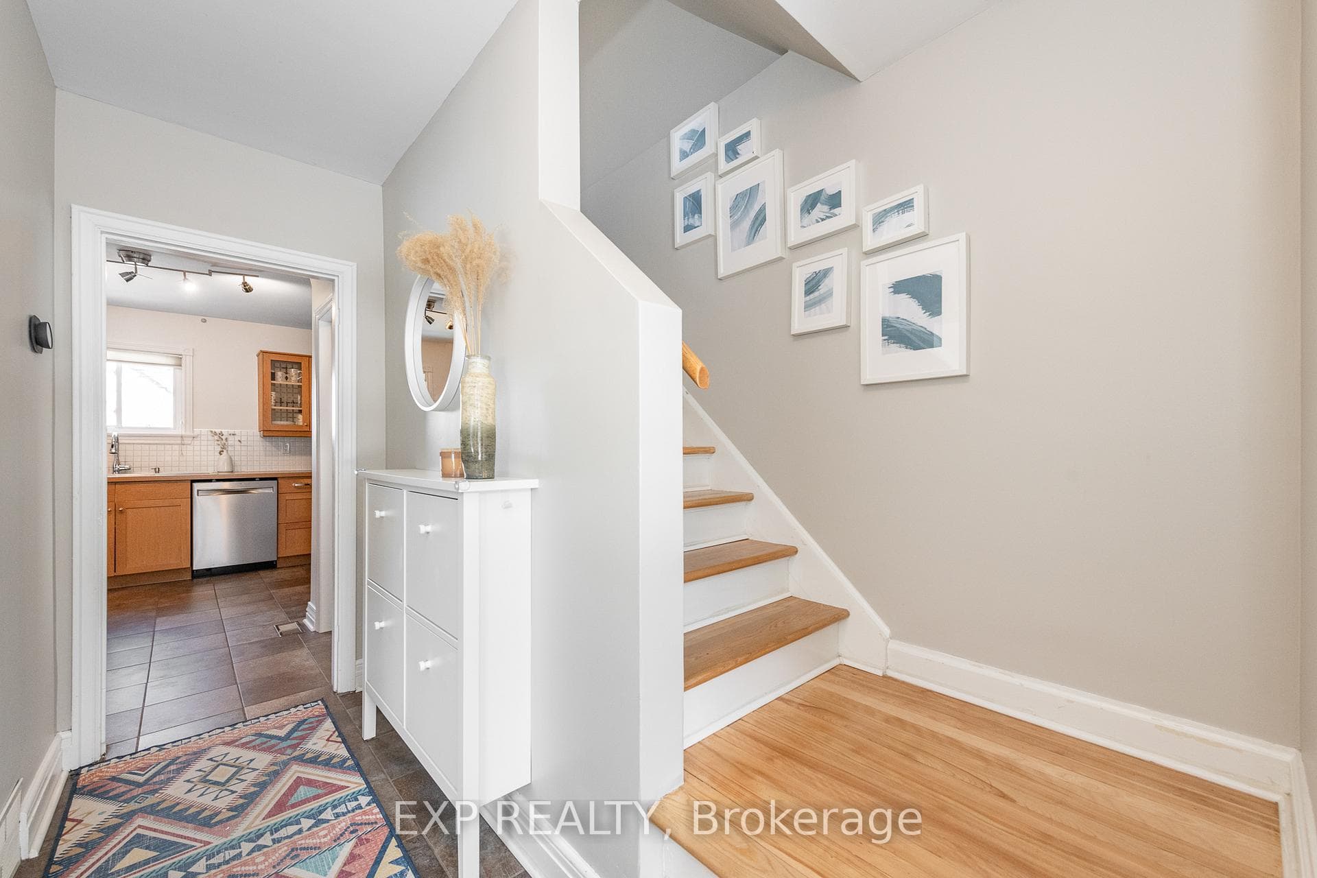 524 Wolffdale Crescent photo 5