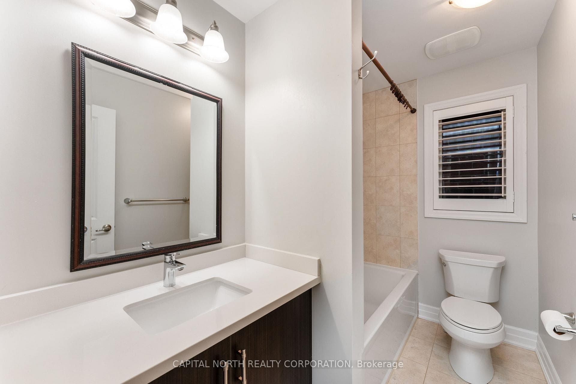 64 Alex Campbell Crescent photo 23