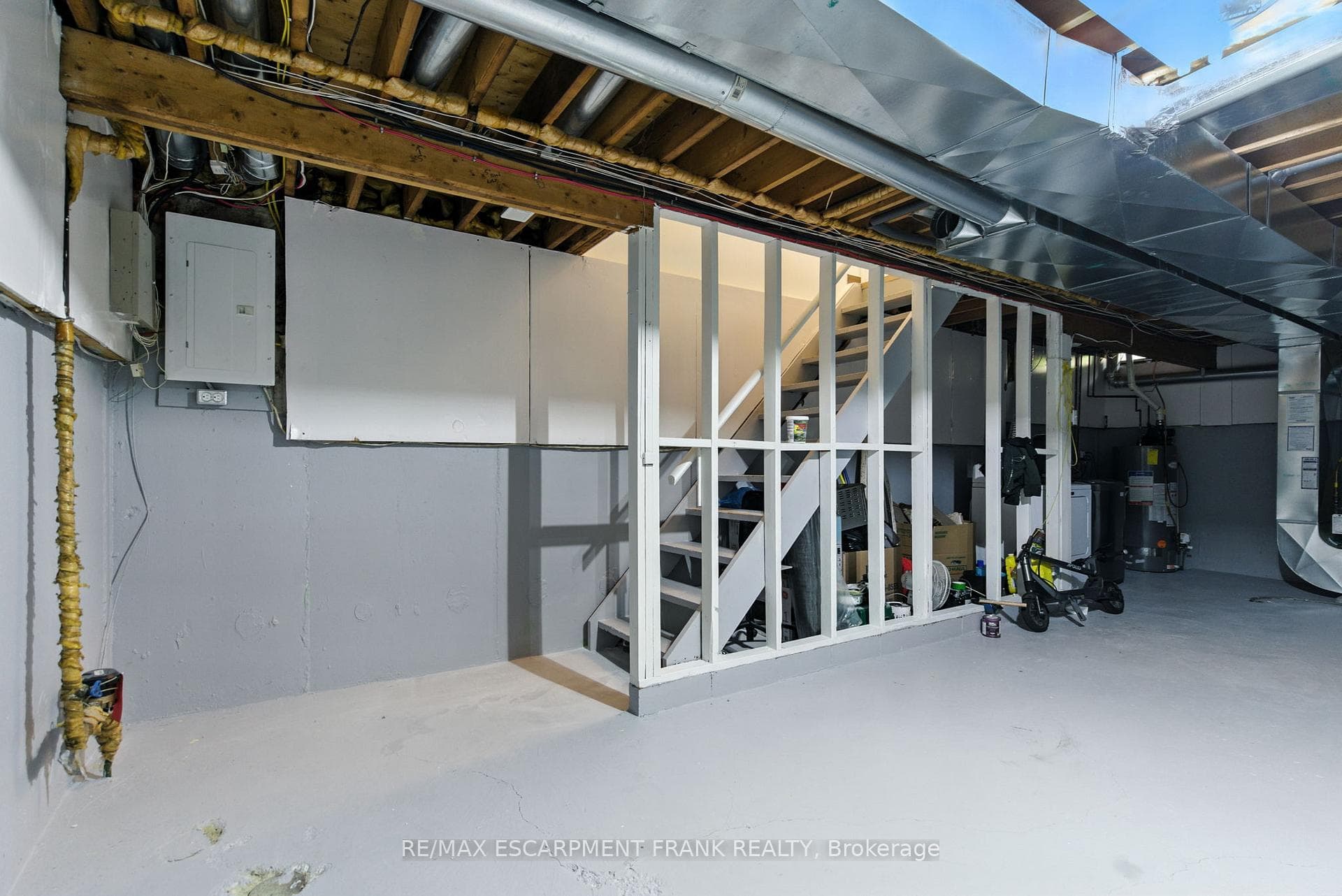 387 Franklin Road photo 31