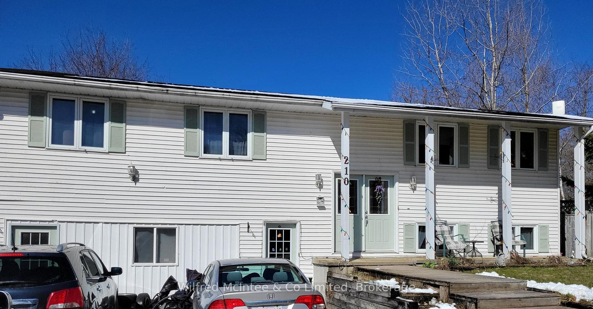 210 Countess Street photo 1
