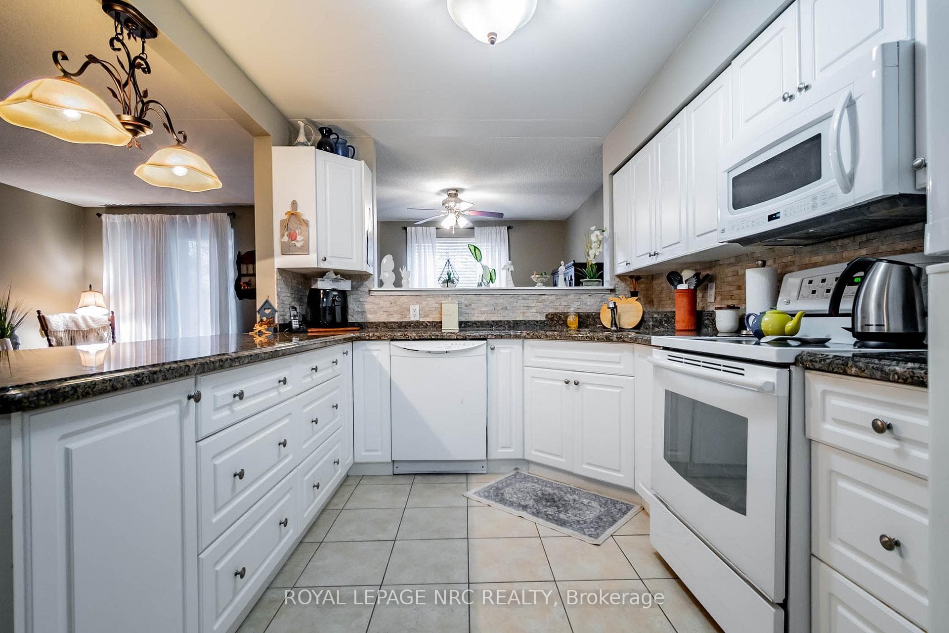 4658 Drummond Road Unit 230 photo 3