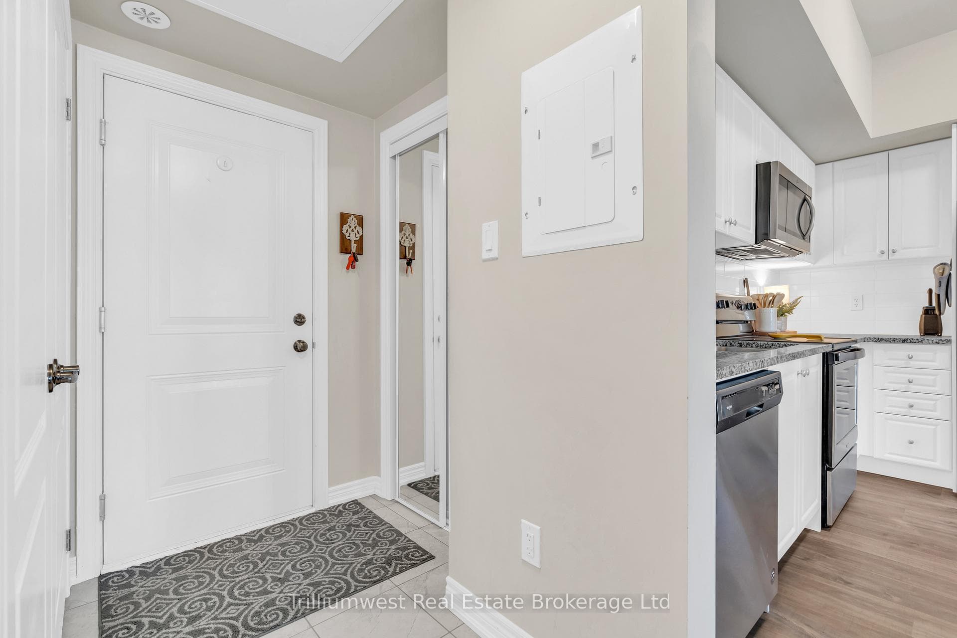212 Law Drive photo 14