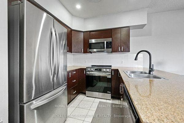 7405 Goreway Drive Unit 104 photo 10