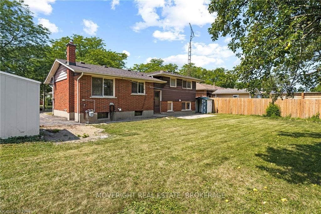 16 REXLEIGH Crescent photo 5