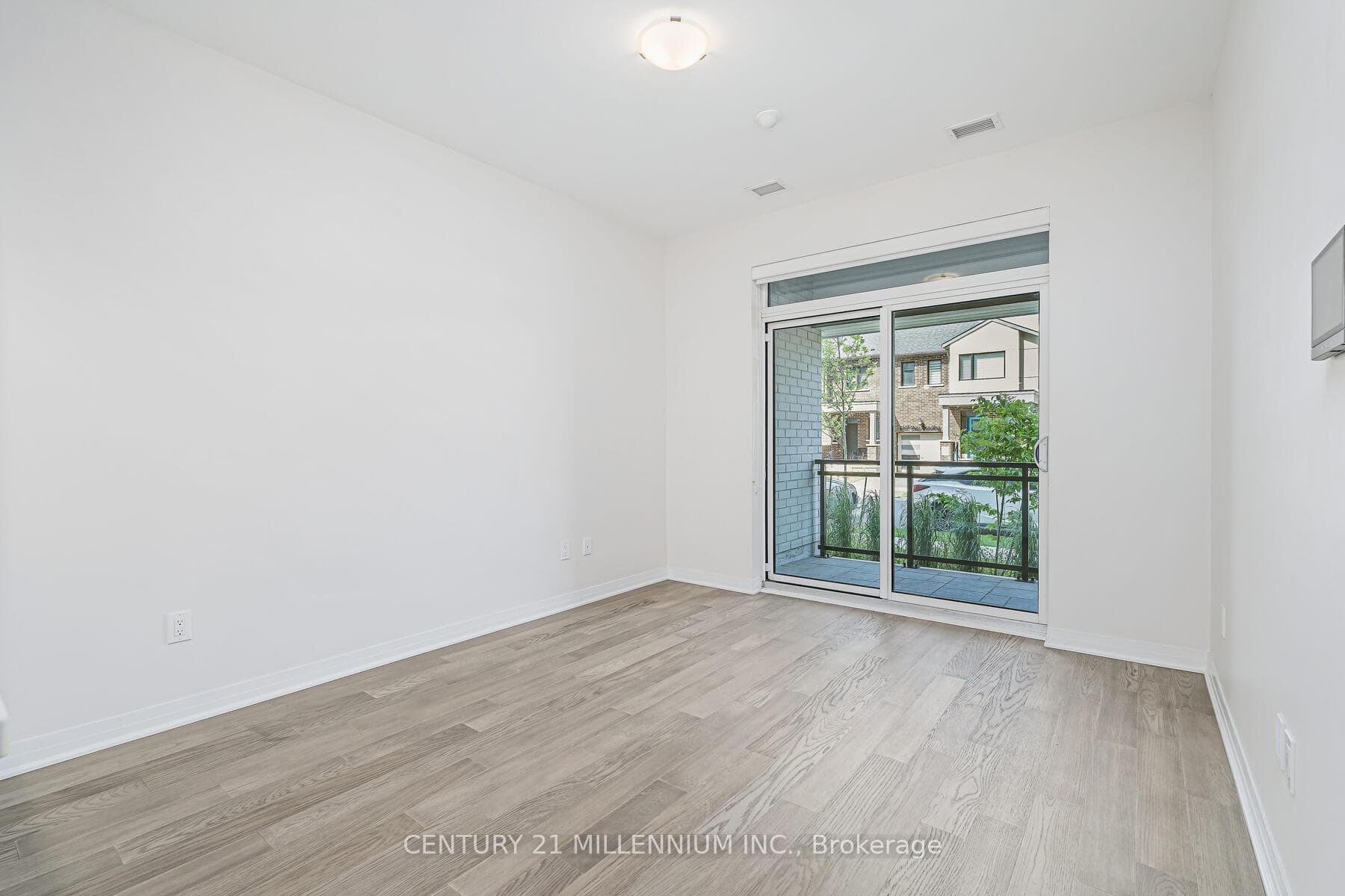 460 Gordon Krantz Avenue Unit 105 photo 12