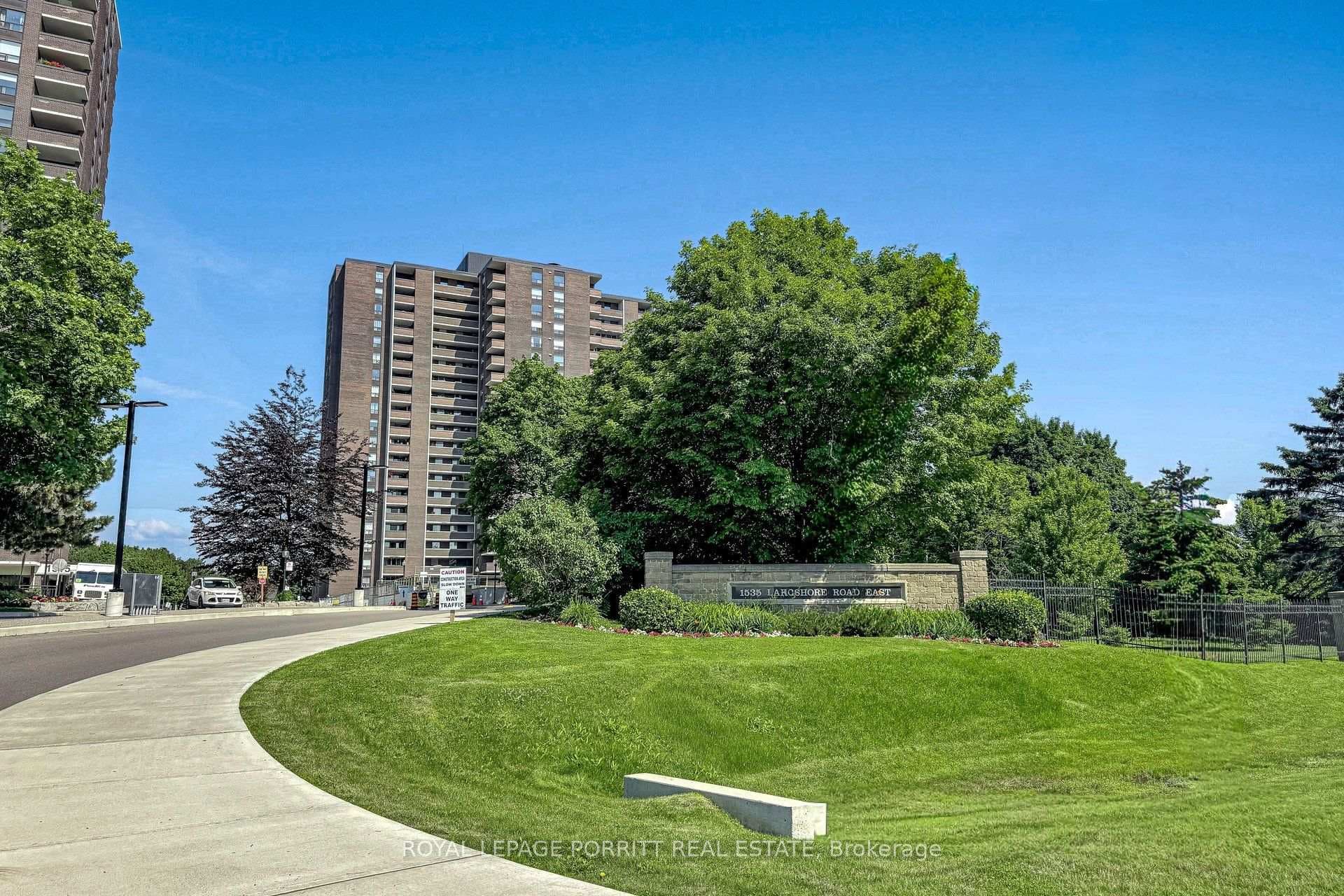 1535 Lakeshore Road Unit PH01 photo 46